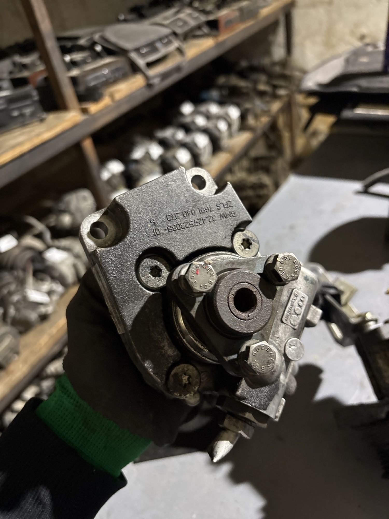 https://gcs.partsauto.market/rn-stockpro.appspot.com/thmbs/userImages/c566b97a16b148191013c3a1016369ae/part/a005fb19-db21-4e64-8d81-f00d06ca7de5_1746183180623.jpg