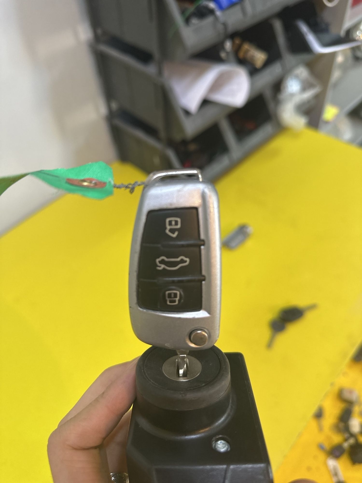 https://gcs.partsauto.market/rn-stockpro.appspot.com/thmbs/userImages/c566b97a16b148191013c3a1016369ae/part/a27c4bb8-d8a2-4ceb-81be-b2eee1ae5e1c_1746099634744.jpg