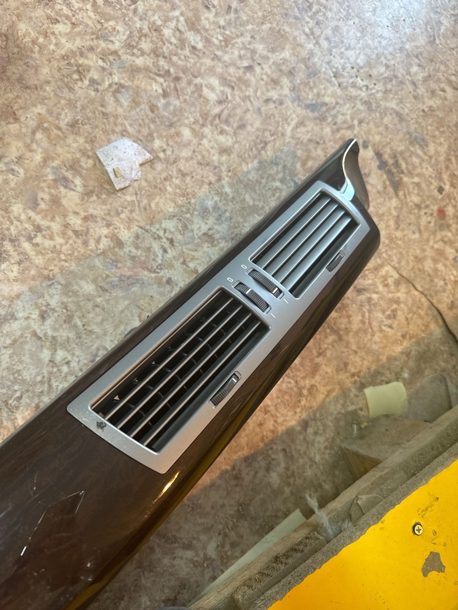 https://gcs.partsauto.market/rn-stockpro.appspot.com/thmbs/userImages/c566b97a16b148191013c3a1016369ae/part/b1377127-5e9f-48d5-a425-2f523ef3d749_1747491494107.jpg