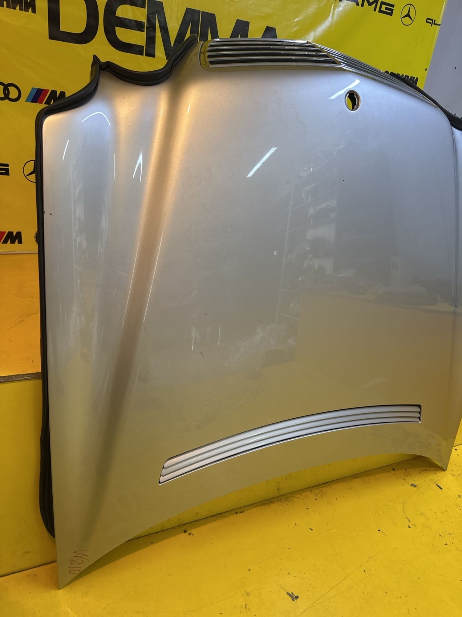 https://gcs.partsauto.market/rn-stockpro.appspot.com/thmbs/userImages/c566b97a16b148191013c3a1016369ae/part/b8190c1f-6d33-4878-a252-3aca735c0265_1746873815649.jpg