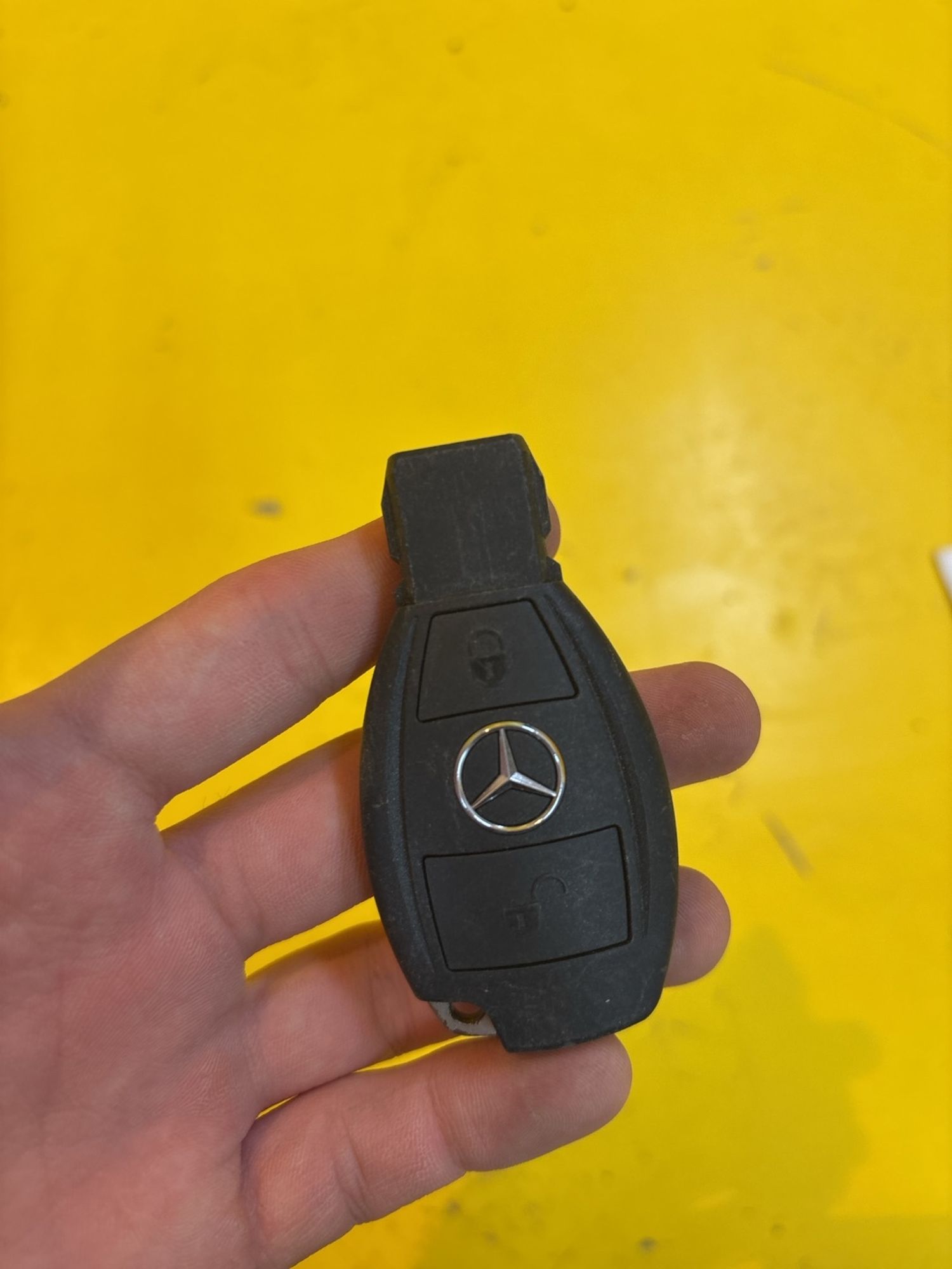 https://gcs.partsauto.market/rn-stockpro.appspot.com/thmbs/userImages/c566b97a16b148191013c3a1016369ae/part/cb5fb828-6be3-46ac-aff6-87e68be5d2b0_1746098620570.jpg