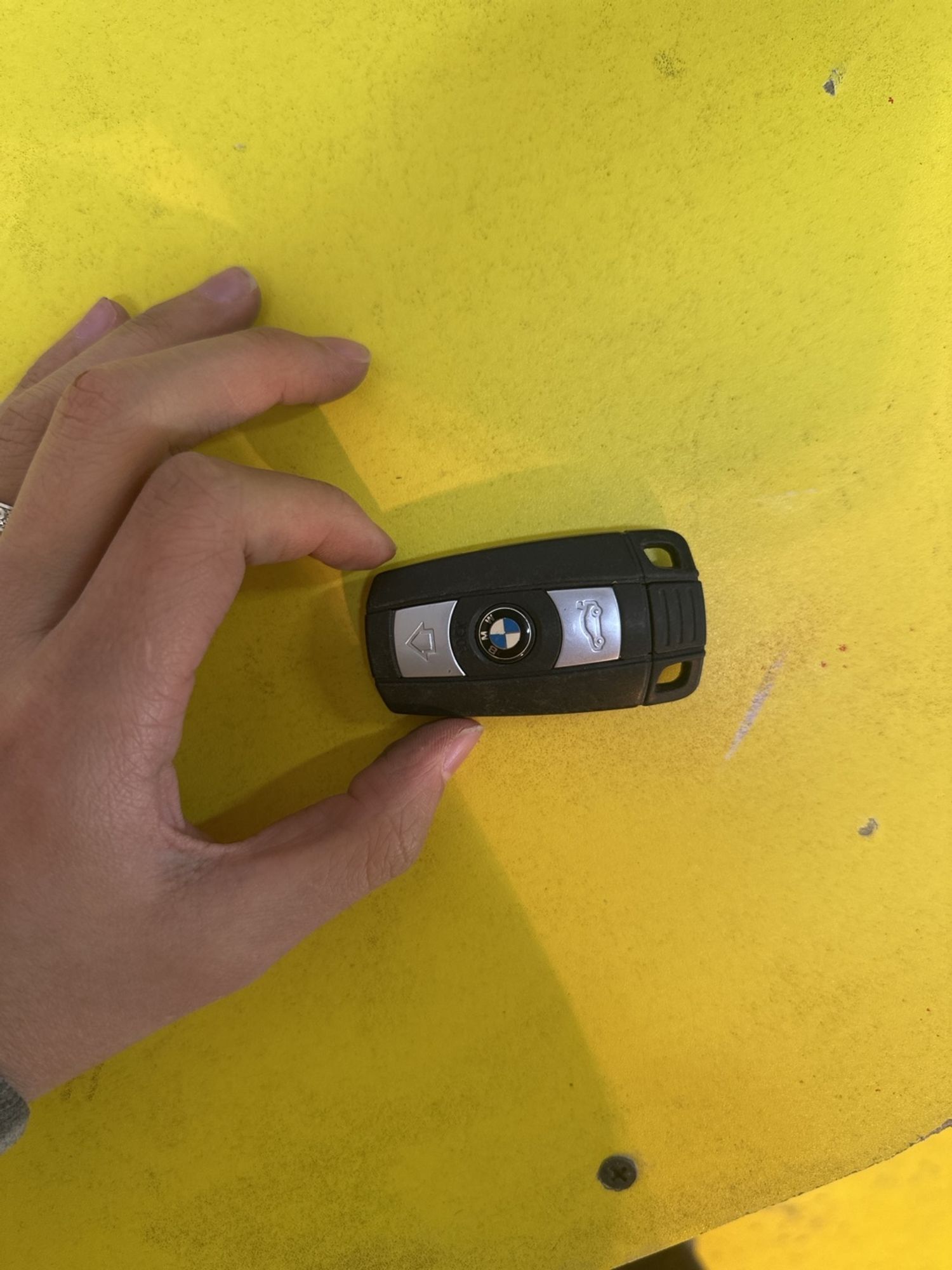 https://gcs.partsauto.market/rn-stockpro.appspot.com/thmbs/userImages/c566b97a16b148191013c3a1016369ae/part/d27e86cc-9b5f-471c-a518-064b1786106f_1746098885859.jpg