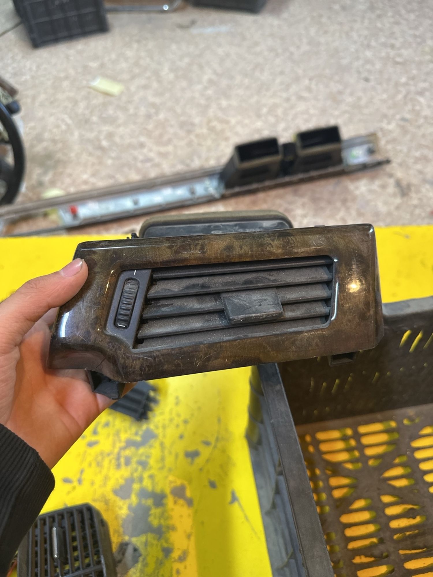 https://gcs.partsauto.market/rn-stockpro.appspot.com/thmbs/userImages/c566b97a16b148191013c3a1016369ae/part/ded8c743-d201-419f-baf5-46d1f8e25115_1747489570091.jpg