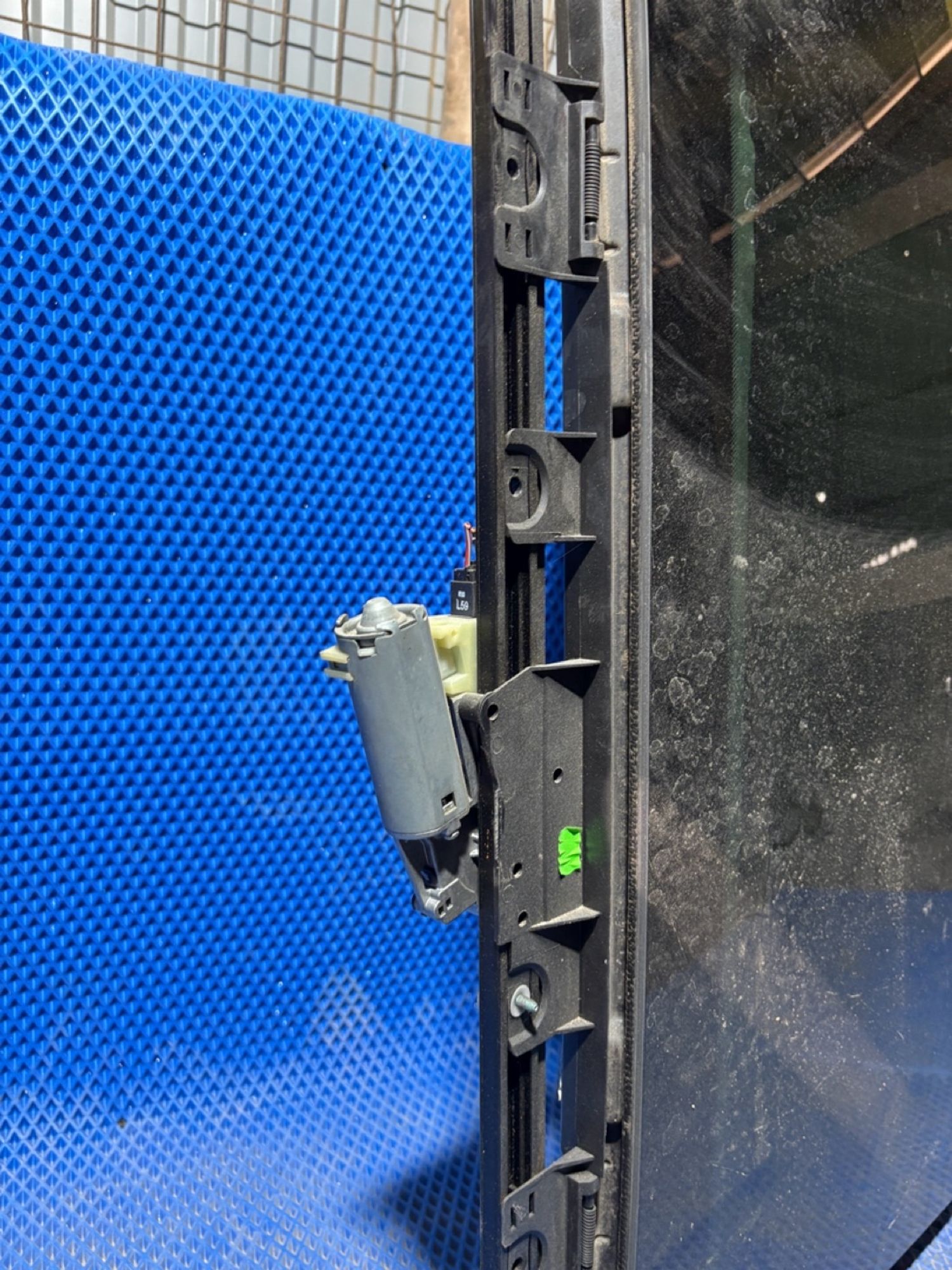 https://gcs.partsauto.market/rn-stockpro.appspot.com/thmbs/userImages/c566b97a16b148191013c3a1016369ae/part/df82f862-88dd-491b-8545-588ca932da6b_1748002679086.jpg