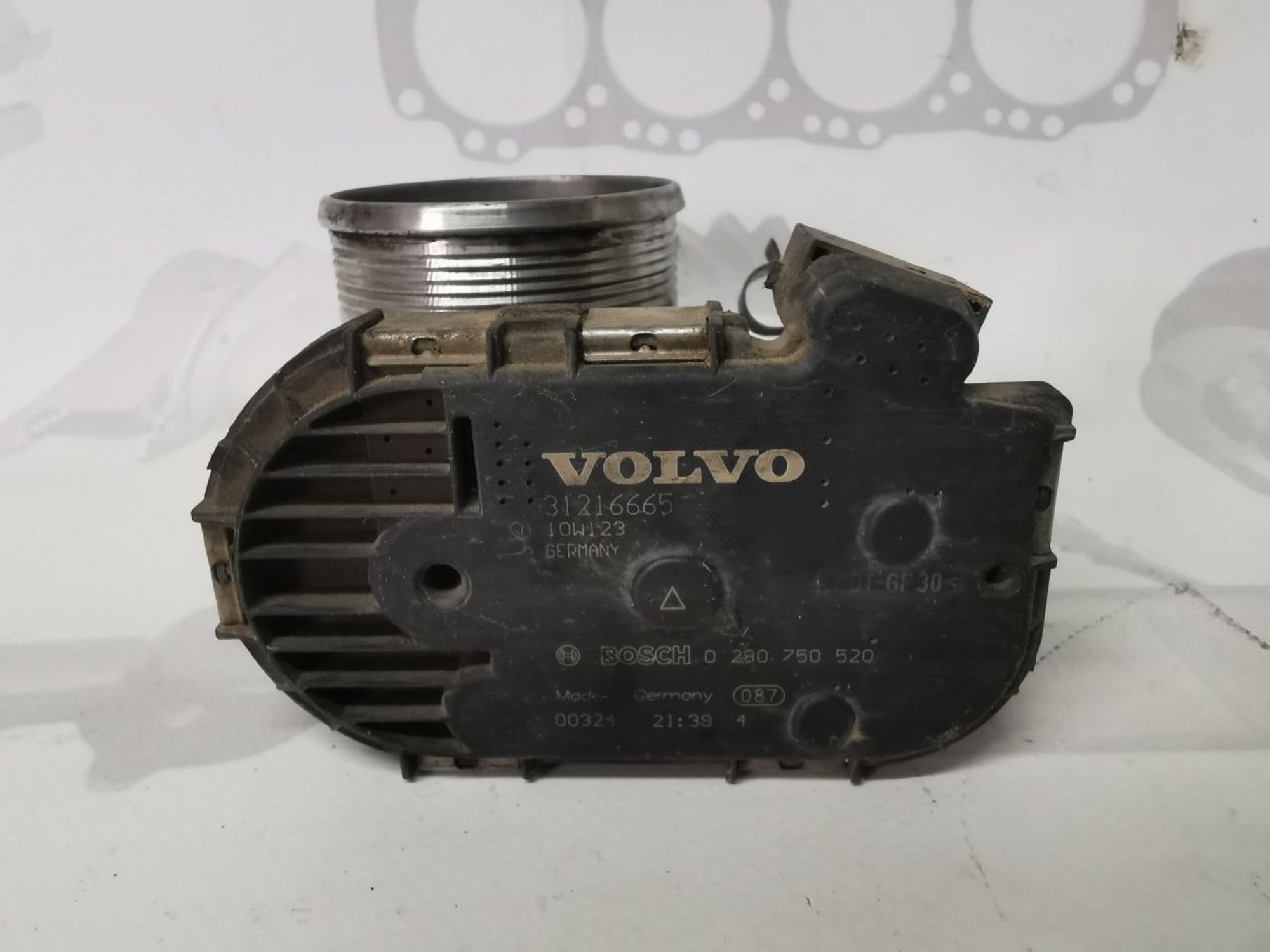Дроссельная заслонка Volvo Вольво XC90 2.4 TD AT