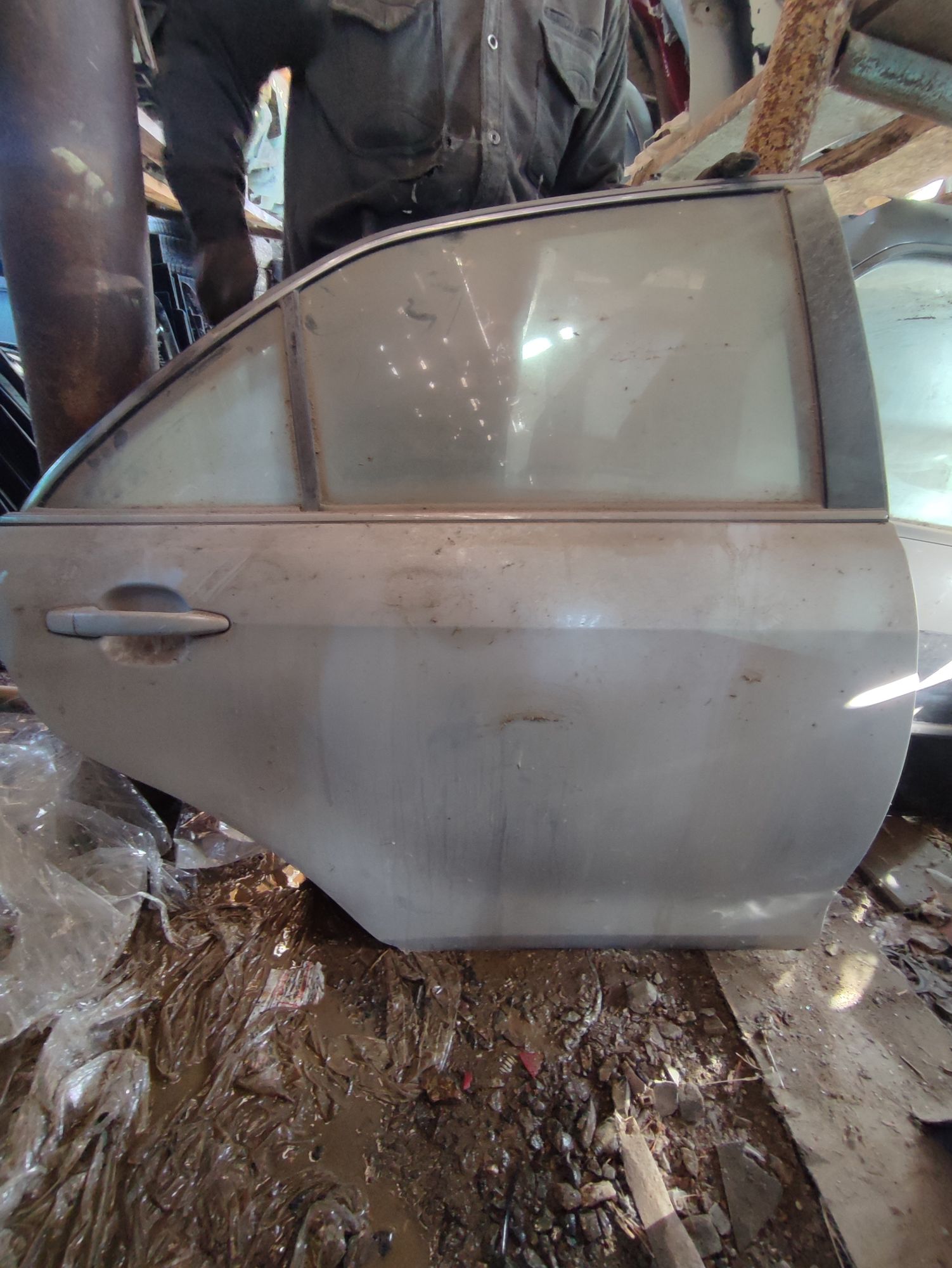 Дверь задняя правая Toyota Camry 40