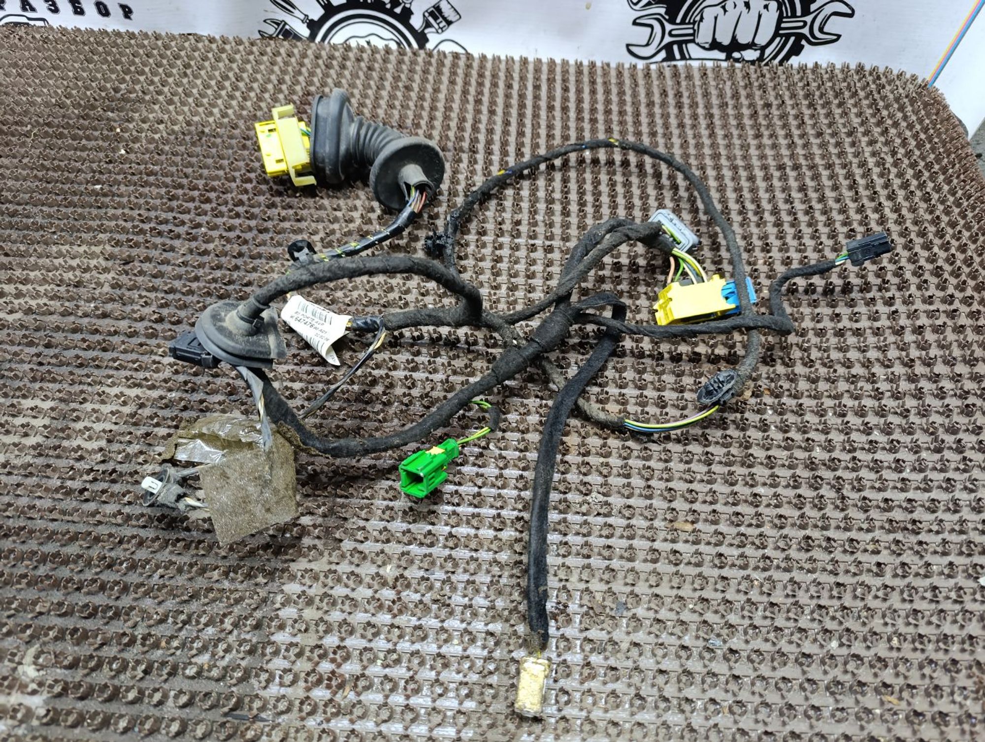 https://gcs.partsauto.market/rn-stockpro.appspot.com/thmbs/userImages/cca1856e256b5441544f9aba03b424a6/part/14e18cf7-fa77-49c0-bfcc-b40580f611f1_1746994341256.jpg