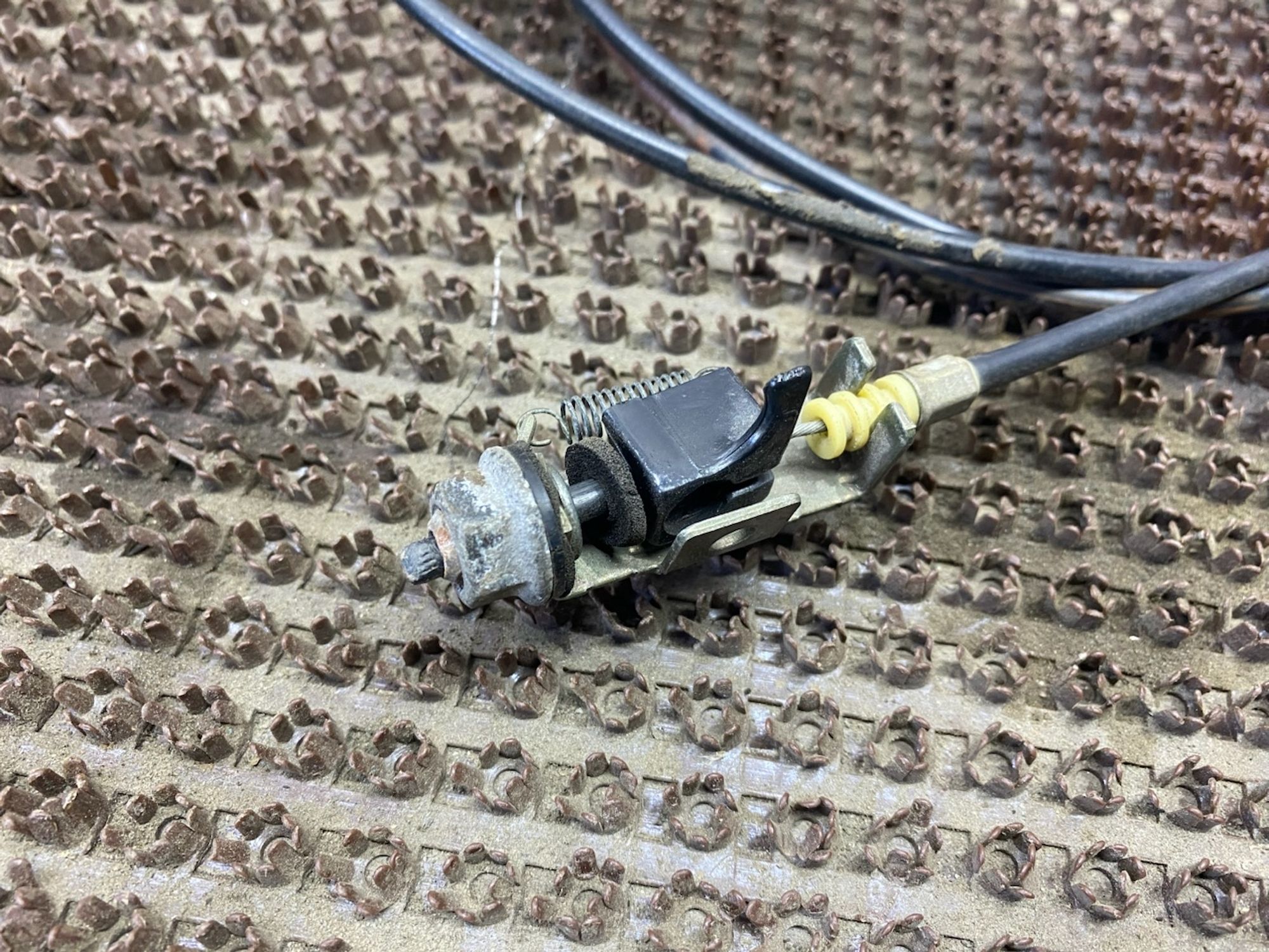 https://gcs.partsauto.market/rn-stockpro.appspot.com/thmbs/userImages/cca1856e256b5441544f9aba03b424a6/part/16dbc58b-a52a-4236-89ec-fa592f6b5708_1748687265683.jpg