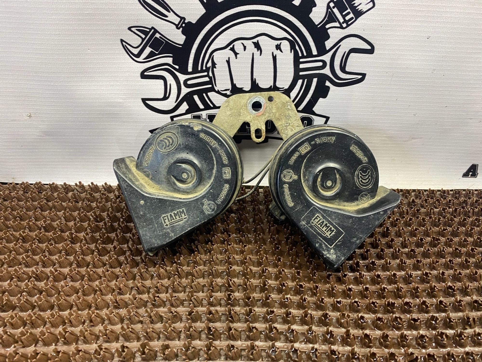 https://gcs.partsauto.market/rn-stockpro.appspot.com/thmbs/userImages/cca1856e256b5441544f9aba03b424a6/part/1eeb6602-9db0-4b5f-ab96-4d3b85f12706_1748975619364.jpg