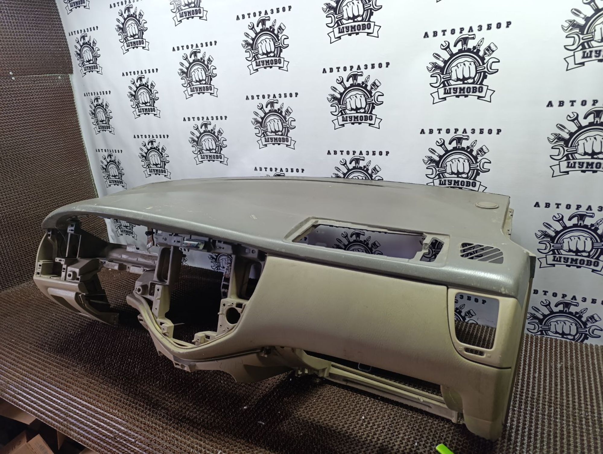 Торпедо Mazda MPV, II (LW) 2002