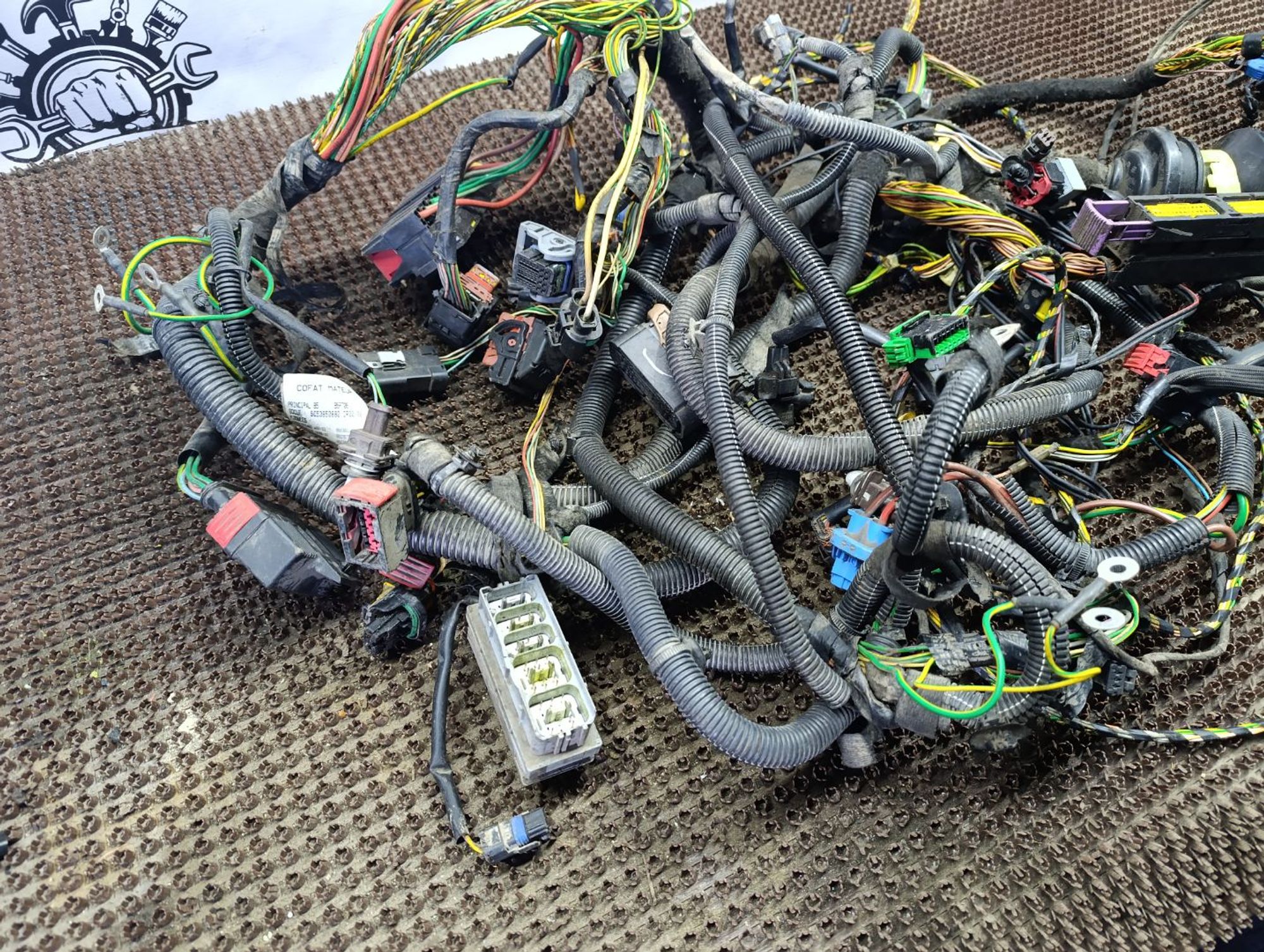 https://gcs.partsauto.market/rn-stockpro.appspot.com/thmbs/userImages/cca1856e256b5441544f9aba03b424a6/part/4edc6541-c70e-4d25-92fa-989a436d39cc_1746844129485.jpg