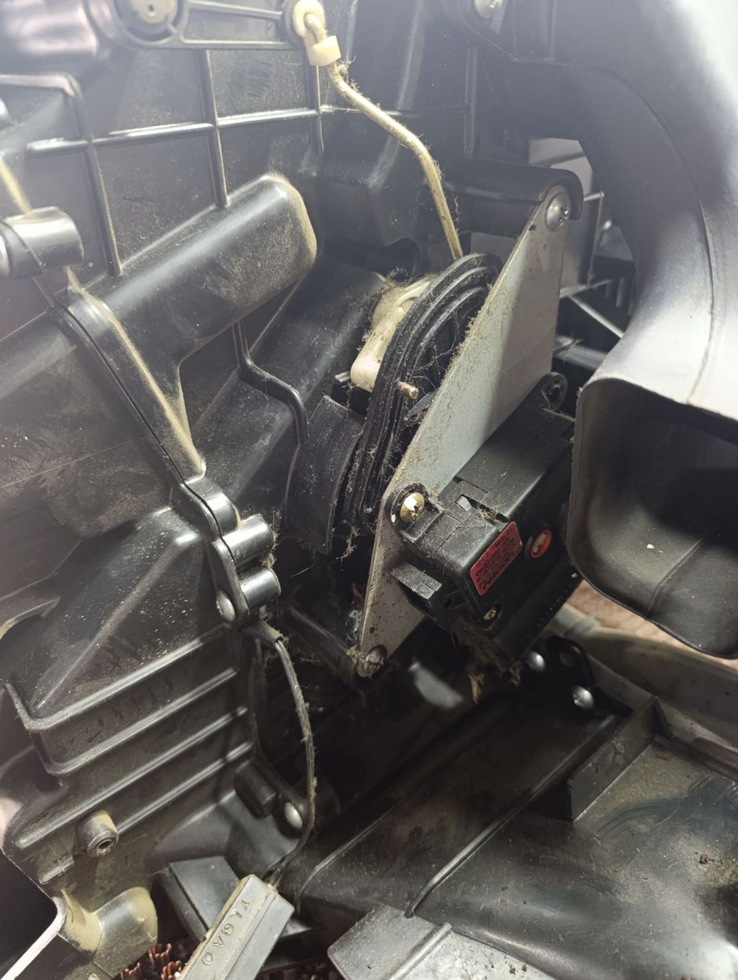 https://gcs.partsauto.market/rn-stockpro.appspot.com/thmbs/userImages/cca1856e256b5441544f9aba03b424a6/part/618bfc2e-84bd-4d7f-be1c-895315214b1a_1746434807632.jpg