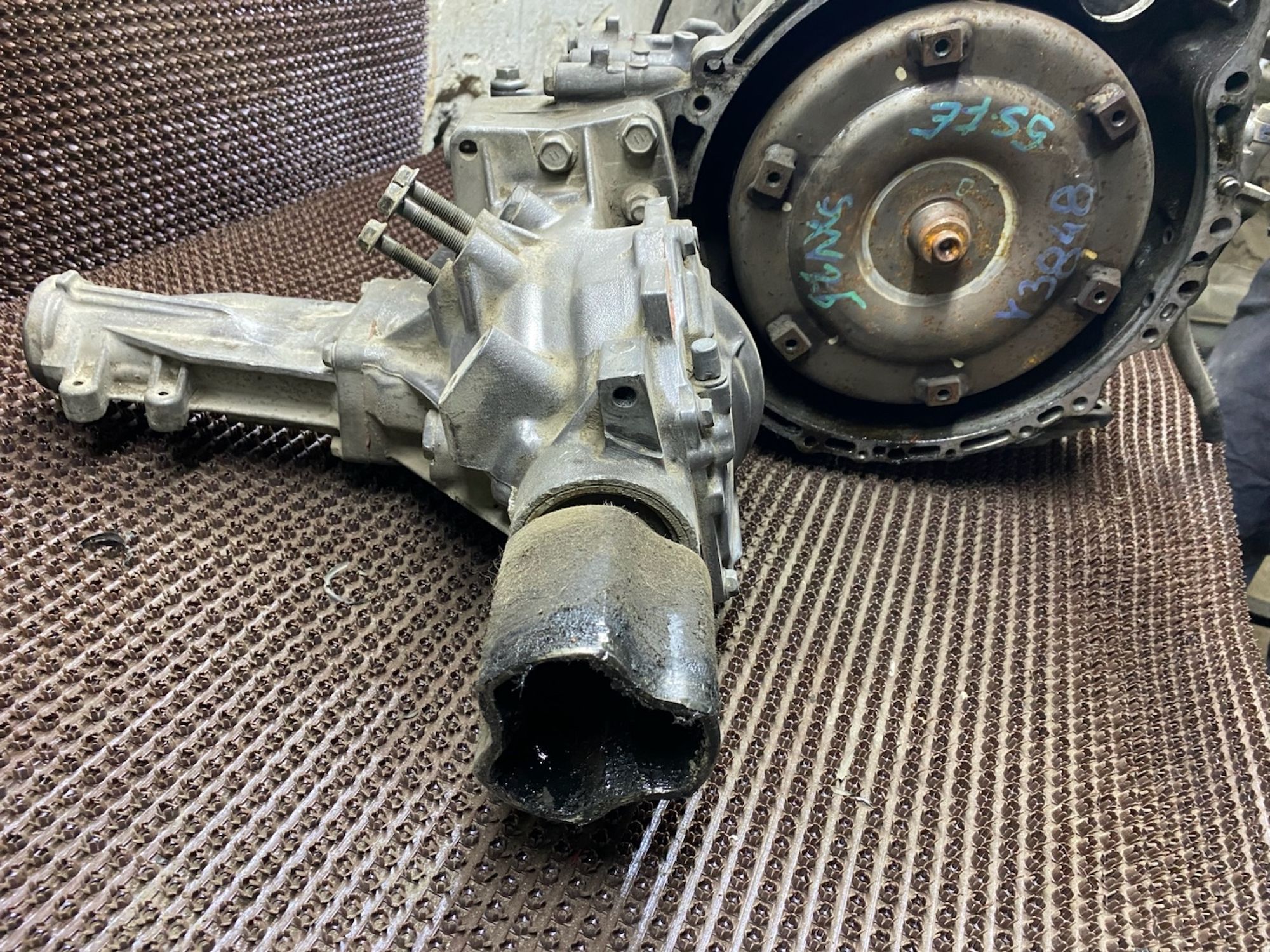 https://gcs.partsauto.market/rn-stockpro.appspot.com/thmbs/userImages/cca1856e256b5441544f9aba03b424a6/part/66ca9c42-5c28-4697-a308-b15612020599_1744545823393.jpg