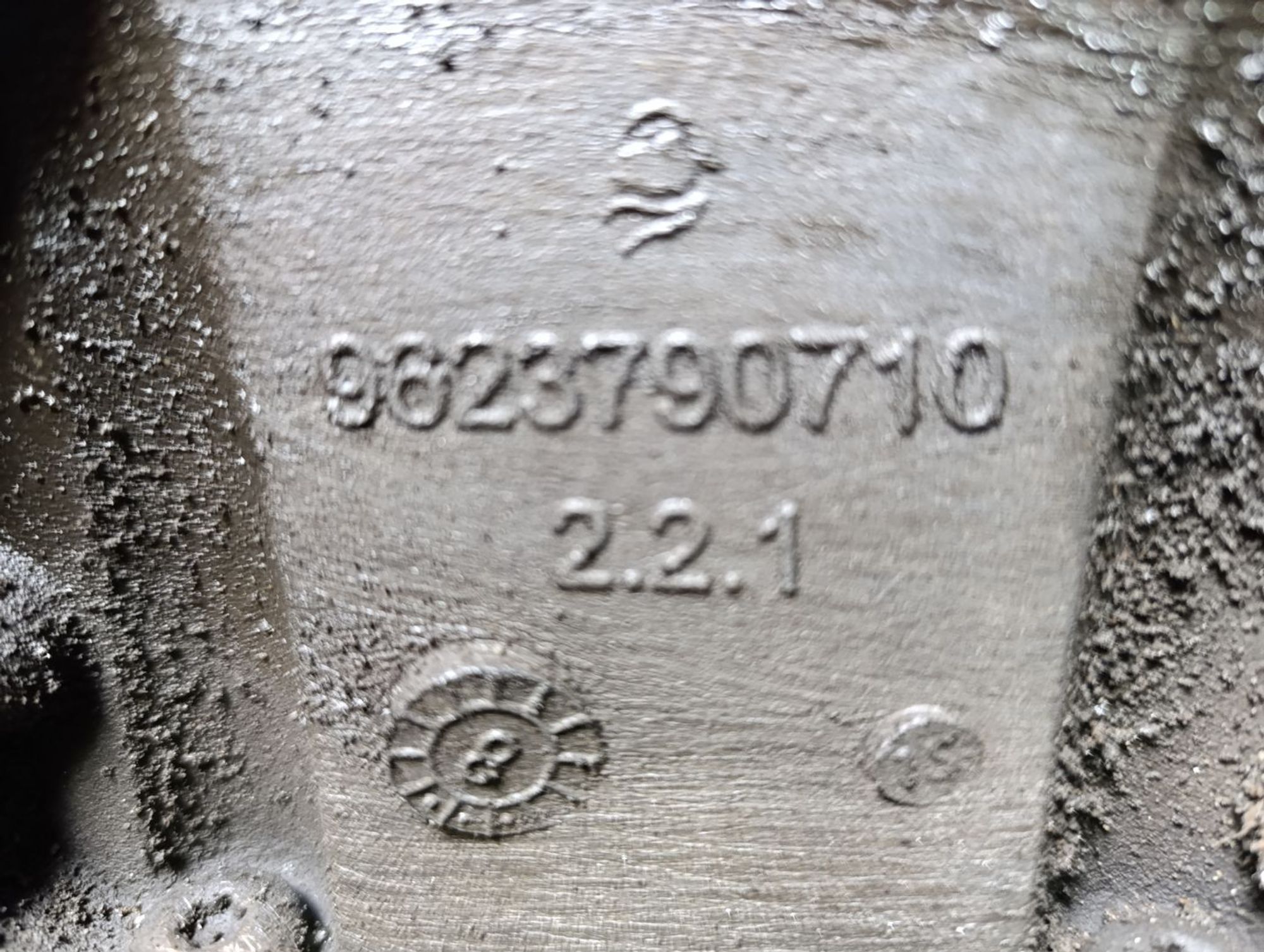 https://gcs.partsauto.market/rn-stockpro.appspot.com/thmbs/userImages/cca1856e256b5441544f9aba03b424a6/part/7de15140-1432-4ceb-9638-9dfd4044fe9b_1747324912440.jpg