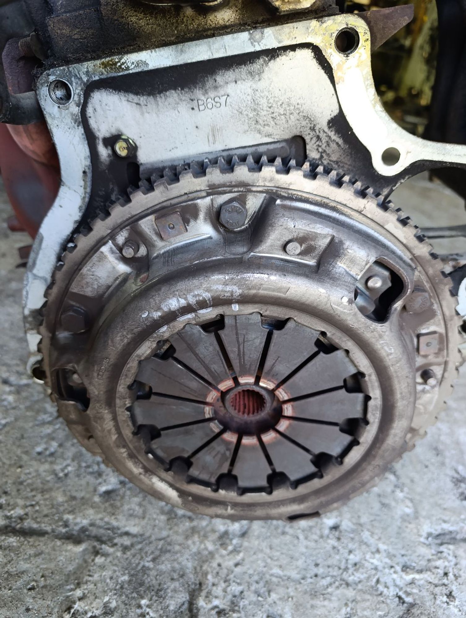https://gcs.partsauto.market/rn-stockpro.appspot.com/thmbs/userImages/cca1856e256b5441544f9aba03b424a6/part/a1956733-b678-4274-a764-c827cc764b13_1748700596006.jpg
