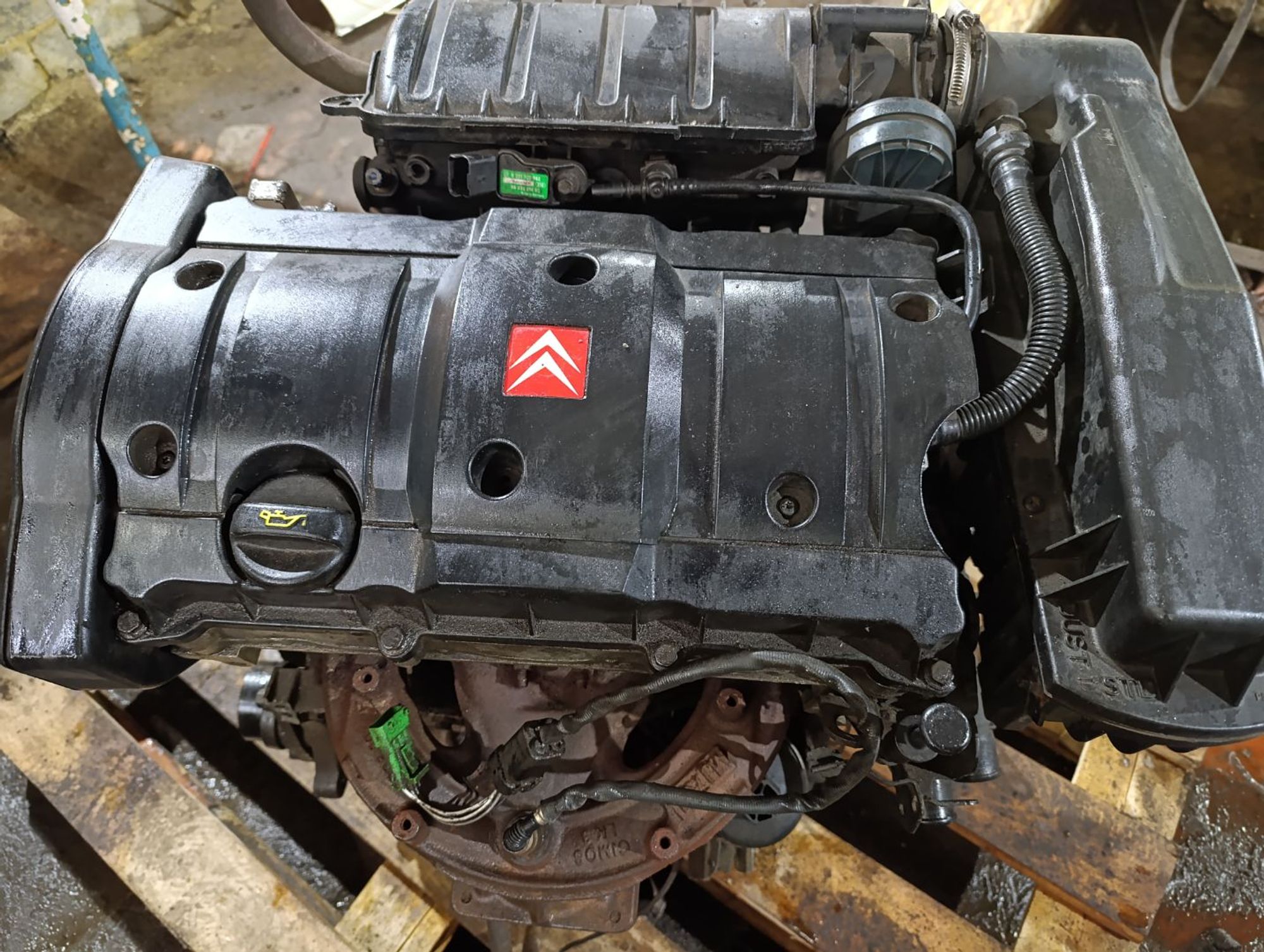 https://gcs.partsauto.market/rn-stockpro.appspot.com/thmbs/userImages/cca1856e256b5441544f9aba03b424a6/part/c20f3d53-e4c3-4402-ac8a-d1cb98a6d5a6_1747325402692.jpg