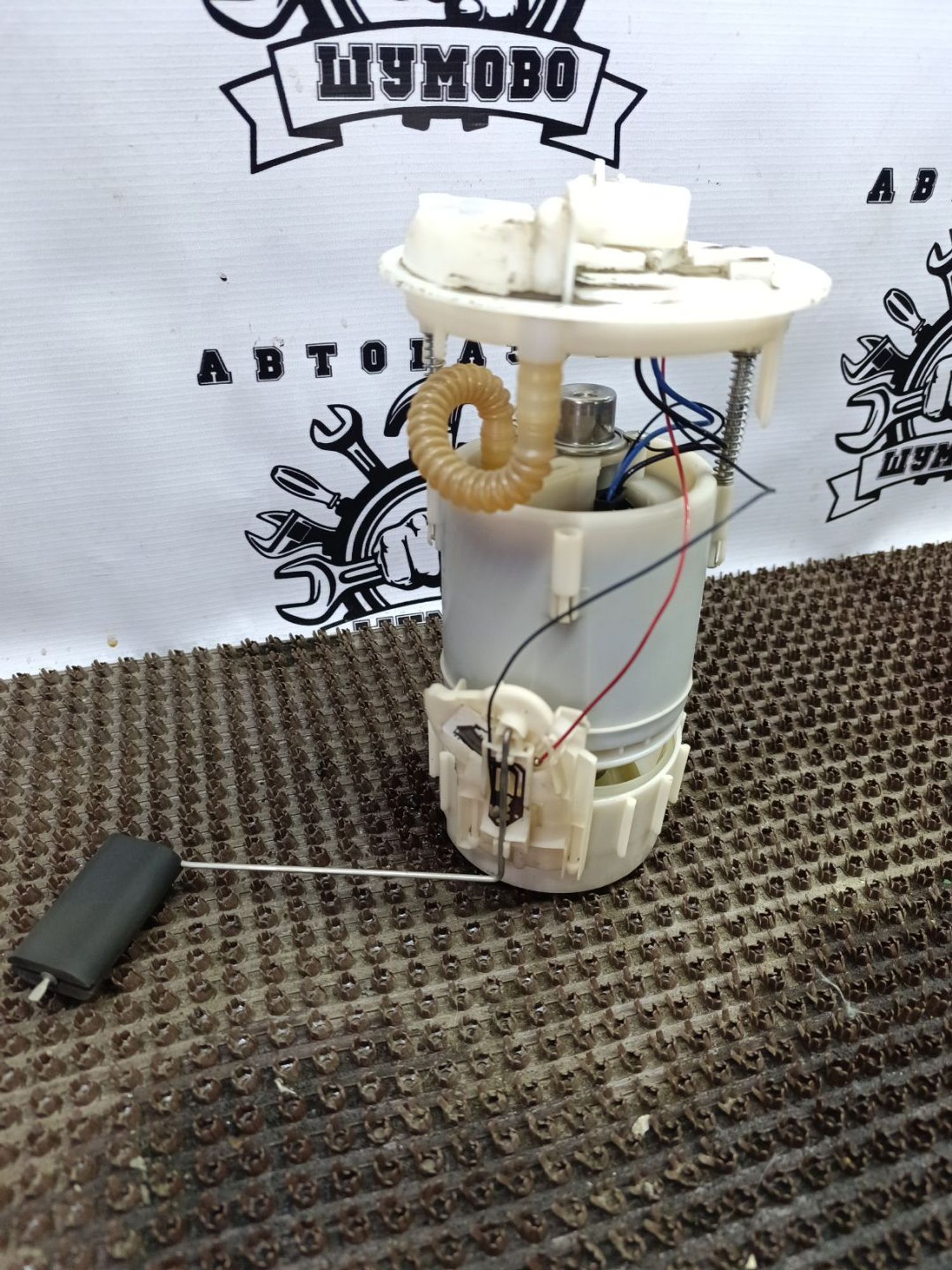 https://gcs.partsauto.market/rn-stockpro.appspot.com/thmbs/userImages/cca1856e256b5441544f9aba03b424a6/part/c7439cfc-0466-427c-9ffc-83d5a7bc06df_1743851021173.jpg