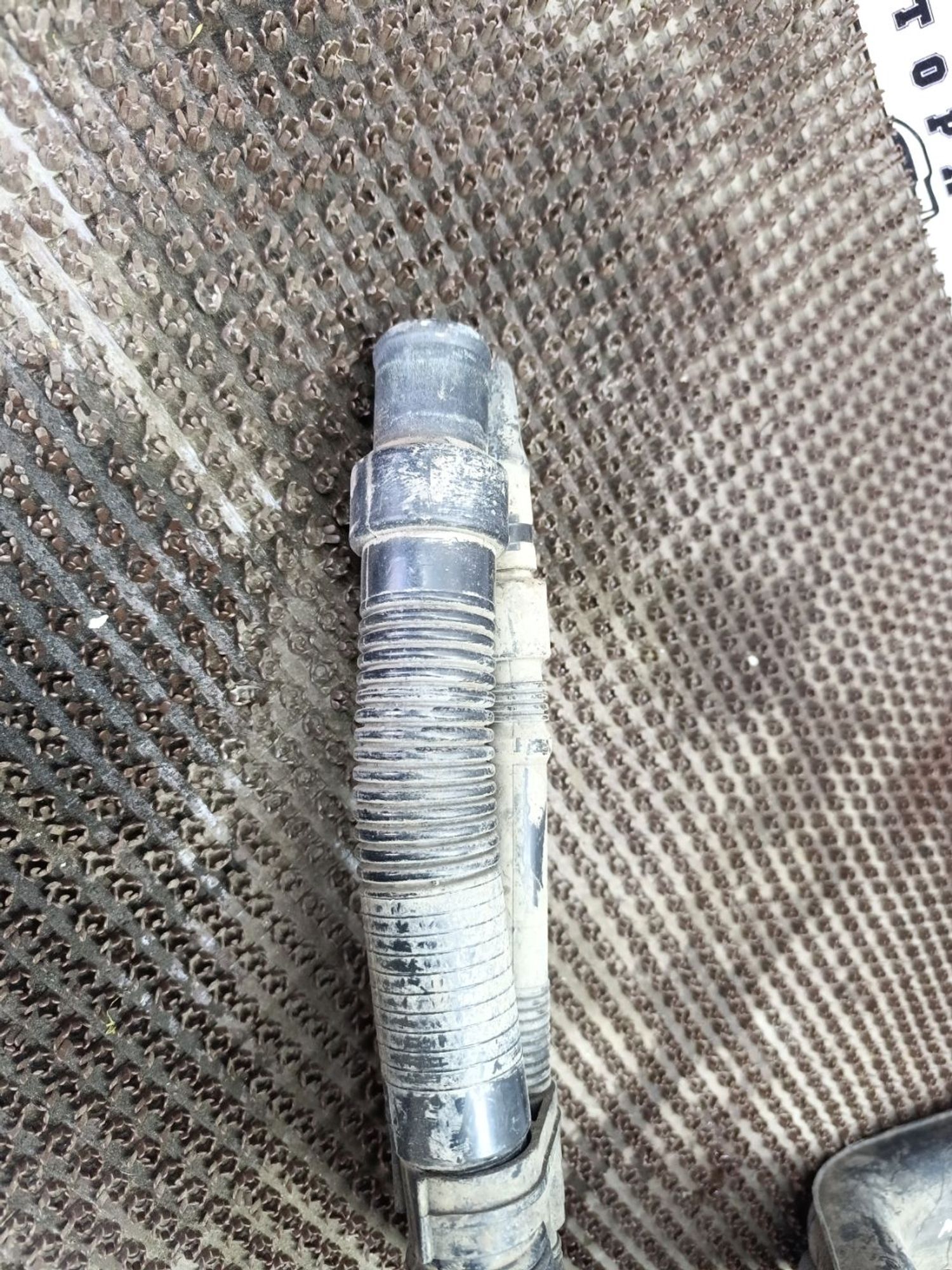 https://gcs.partsauto.market/rn-stockpro.appspot.com/thmbs/userImages/cca1856e256b5441544f9aba03b424a6/part/dc262c4e-df19-4e60-8b4e-e0208a8a77f1_1746343714355.jpg