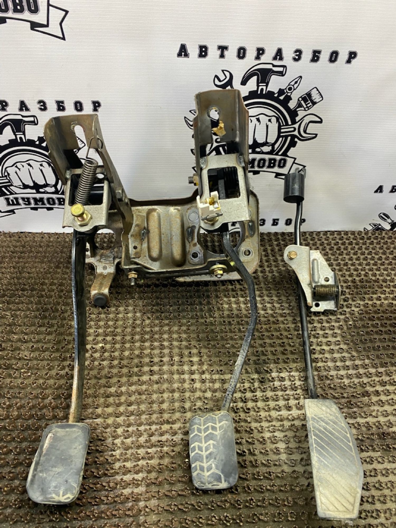 https://gcs.partsauto.market/rn-stockpro.appspot.com/thmbs/userImages/cca1856e256b5441544f9aba03b424a6/part/e537839f-1053-49a3-94f9-5659e1af4d09_1748597985902.jpg