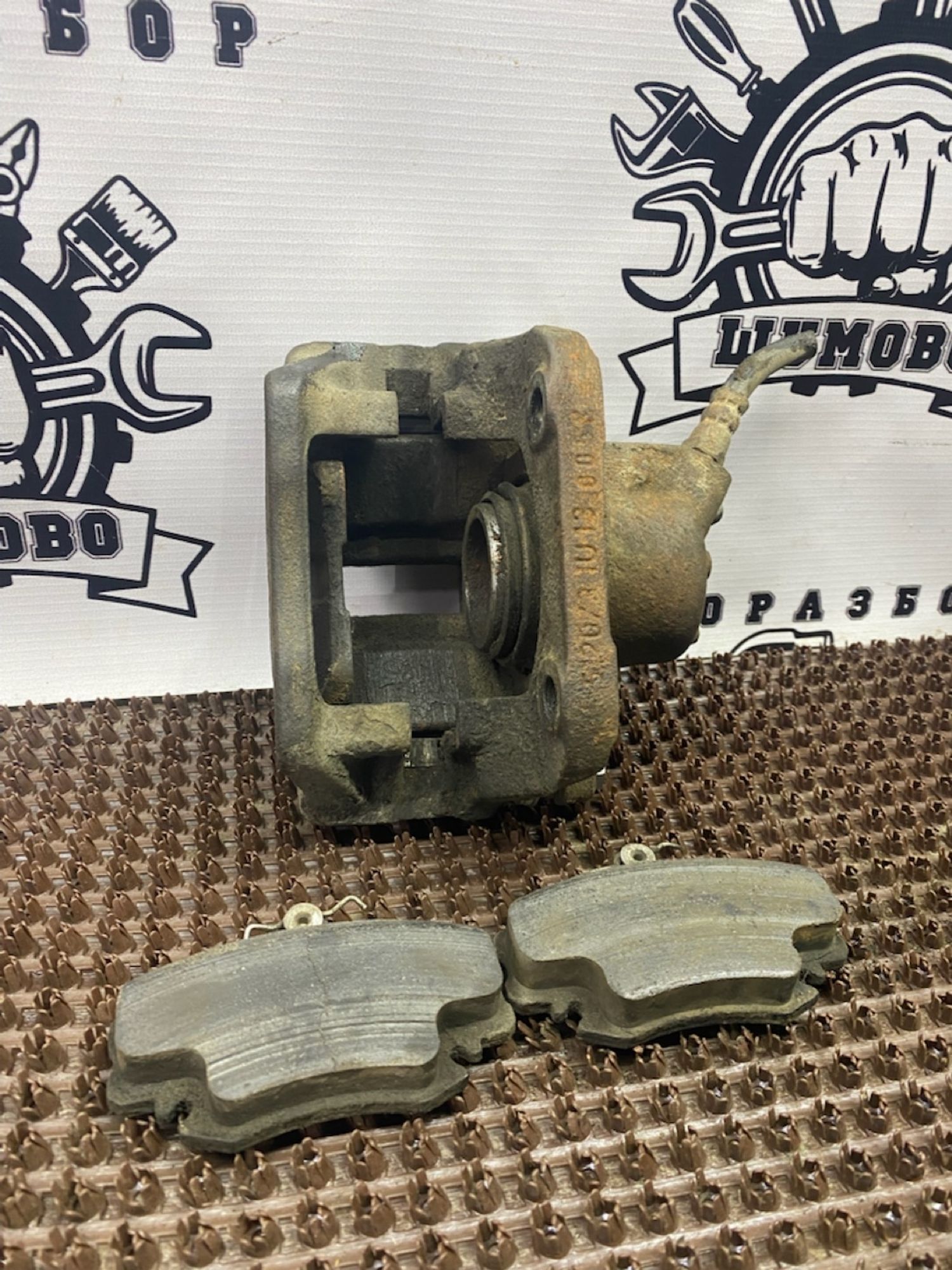 https://gcs.partsauto.market/rn-stockpro.appspot.com/thmbs/userImages/cca1856e256b5441544f9aba03b424a6/part/e566dd96-c4d2-4c27-b24b-b0590788af61_1749202430944.jpg