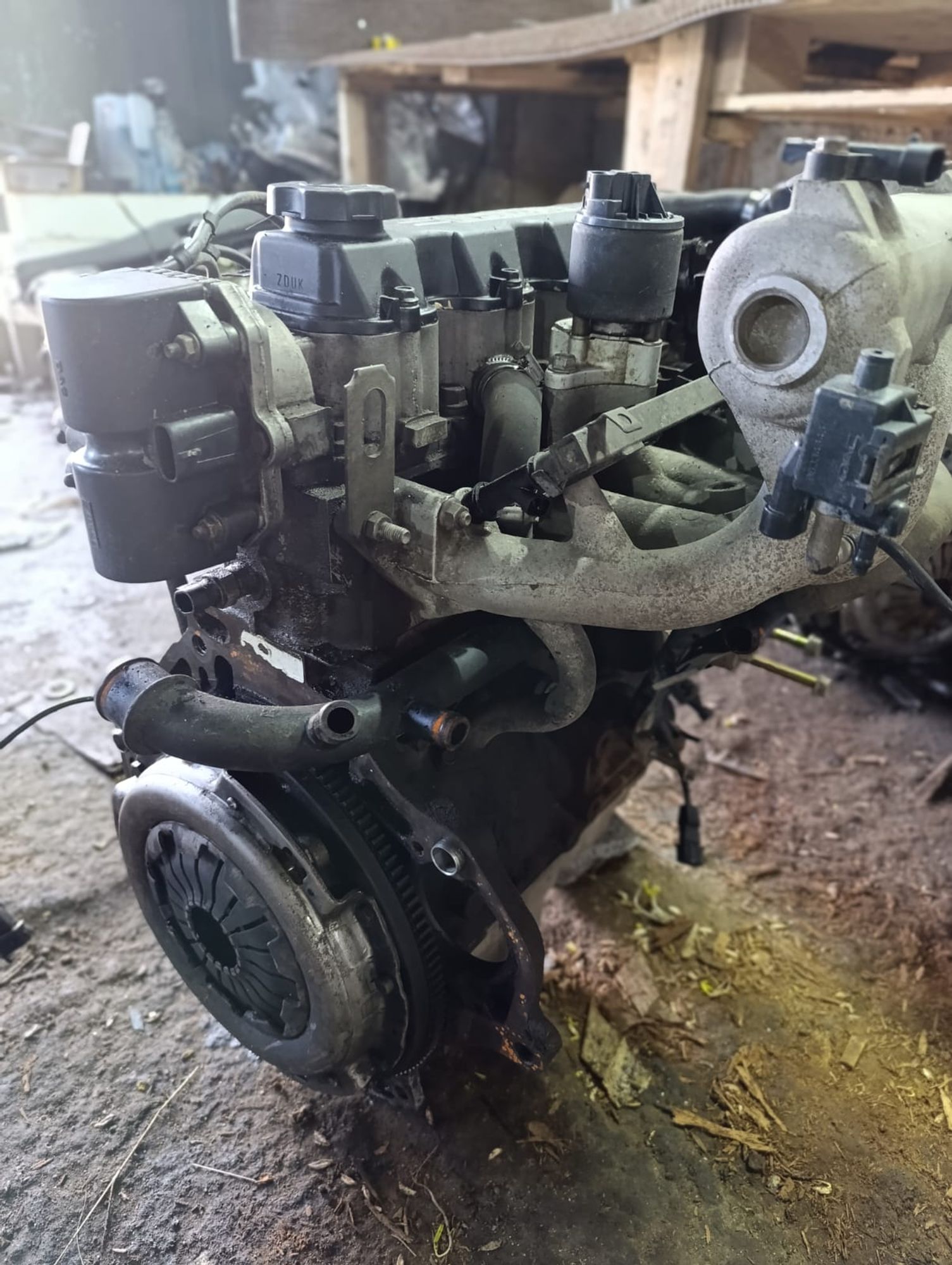 https://gcs.partsauto.market/rn-stockpro.appspot.com/thmbs/userImages/cca1856e256b5441544f9aba03b424a6/part/f04e2c2a-a903-4cc3-8171-3809977600d1_1745932319147.jpg