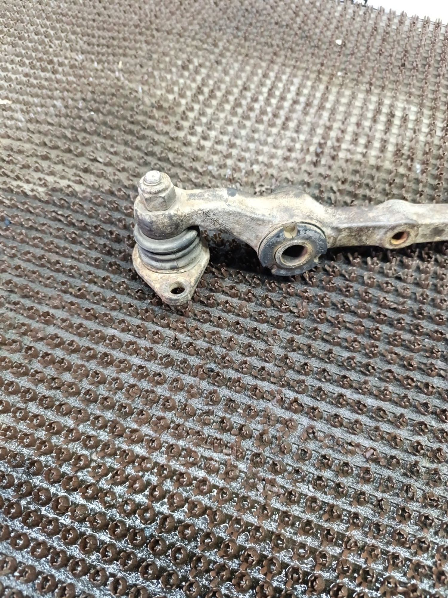 https://gcs.partsauto.market/rn-stockpro.appspot.com/thmbs/userImages/cca1856e256b5441544f9aba03b424a6/part/fd17bb13-7e4c-4870-92c9-9afaed77c1f1_1748868666548.jpg