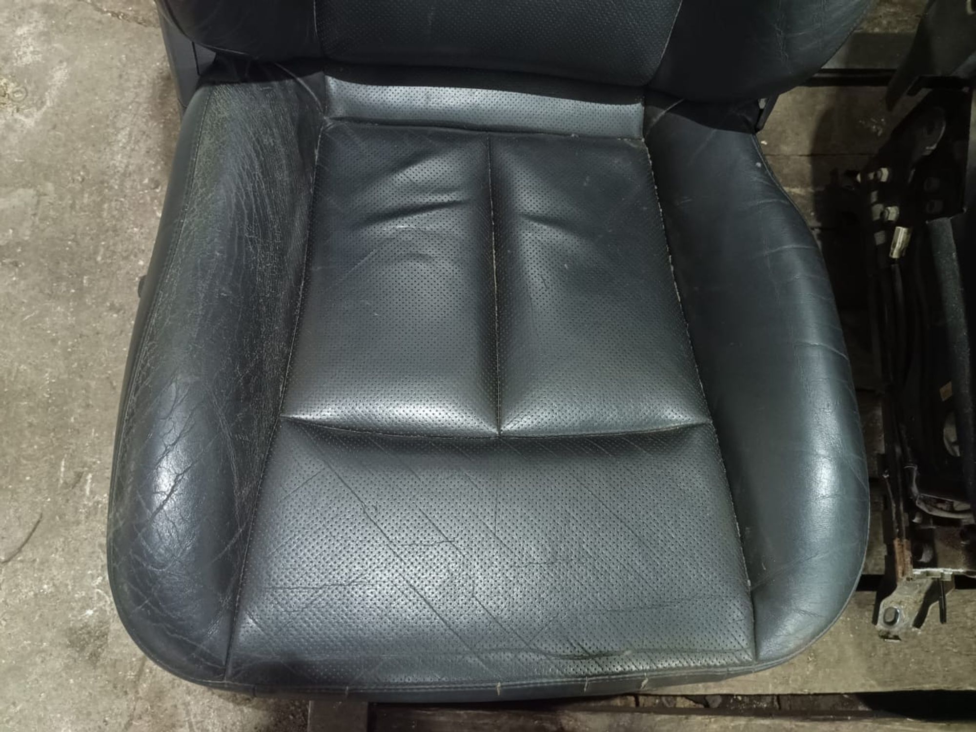 https://gcs.partsauto.market/rn-stockpro.appspot.com/thmbs/userImages/d89d66a30f14dbad161fb7a986aa0fe5/part/0184a333-800d-4331-bf39-8fa9cc01a384_1733919707568.jpg