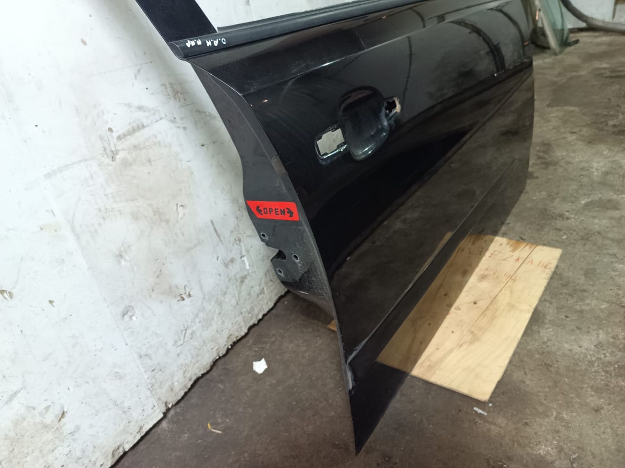 https://gcs.partsauto.market/rn-stockpro.appspot.com/thmbs/userImages/d89d66a30f14dbad161fb7a986aa0fe5/part/028c2888-ce1a-493f-bf92-c78b7a6fdb8d_1740739960364.jpg
