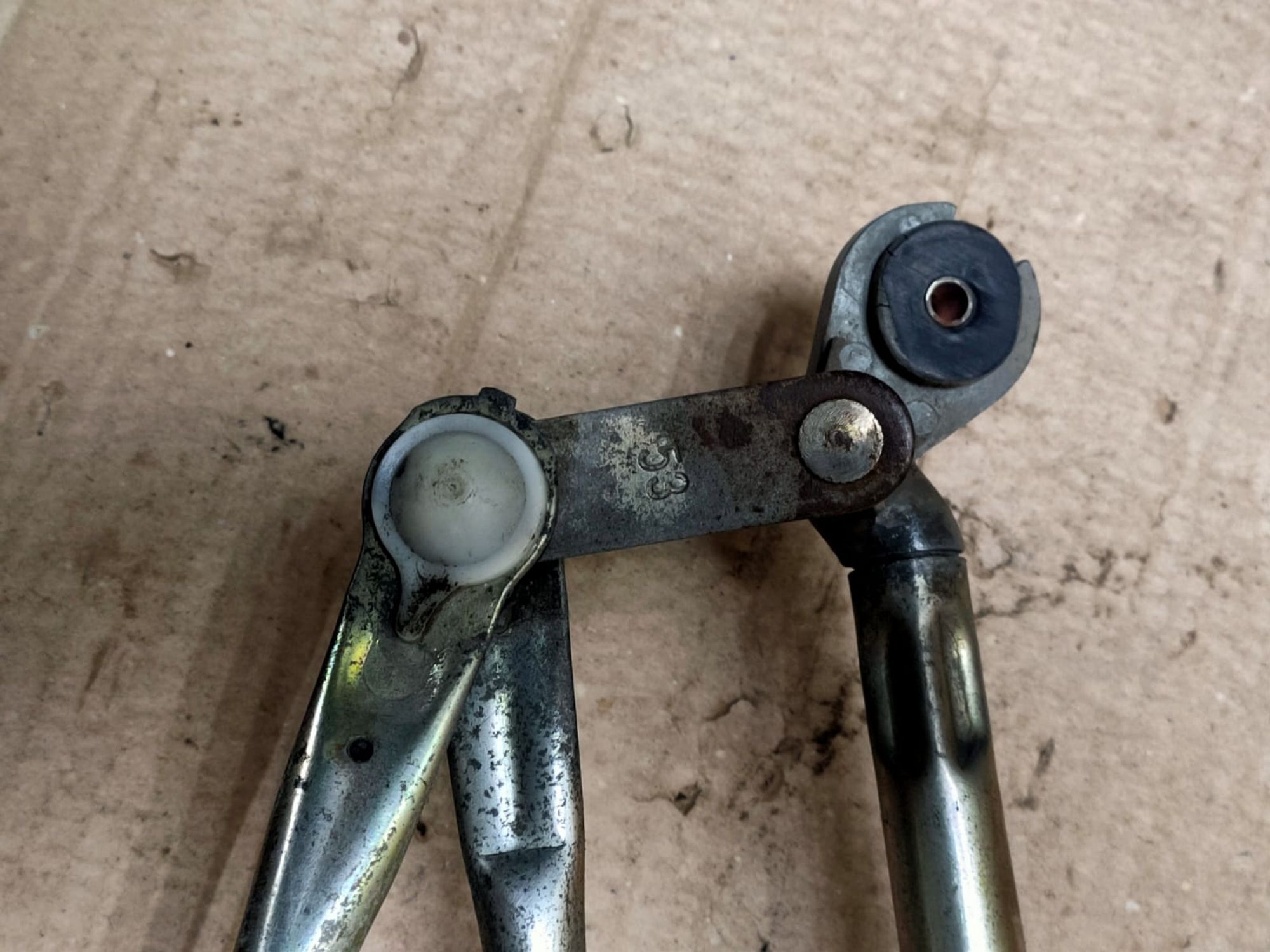 https://gcs.partsauto.market/rn-stockpro.appspot.com/thmbs/userImages/d89d66a30f14dbad161fb7a986aa0fe5/part/066ac09f-896c-4a47-b46b-04ce9fdafb01_1749798104060.jpg