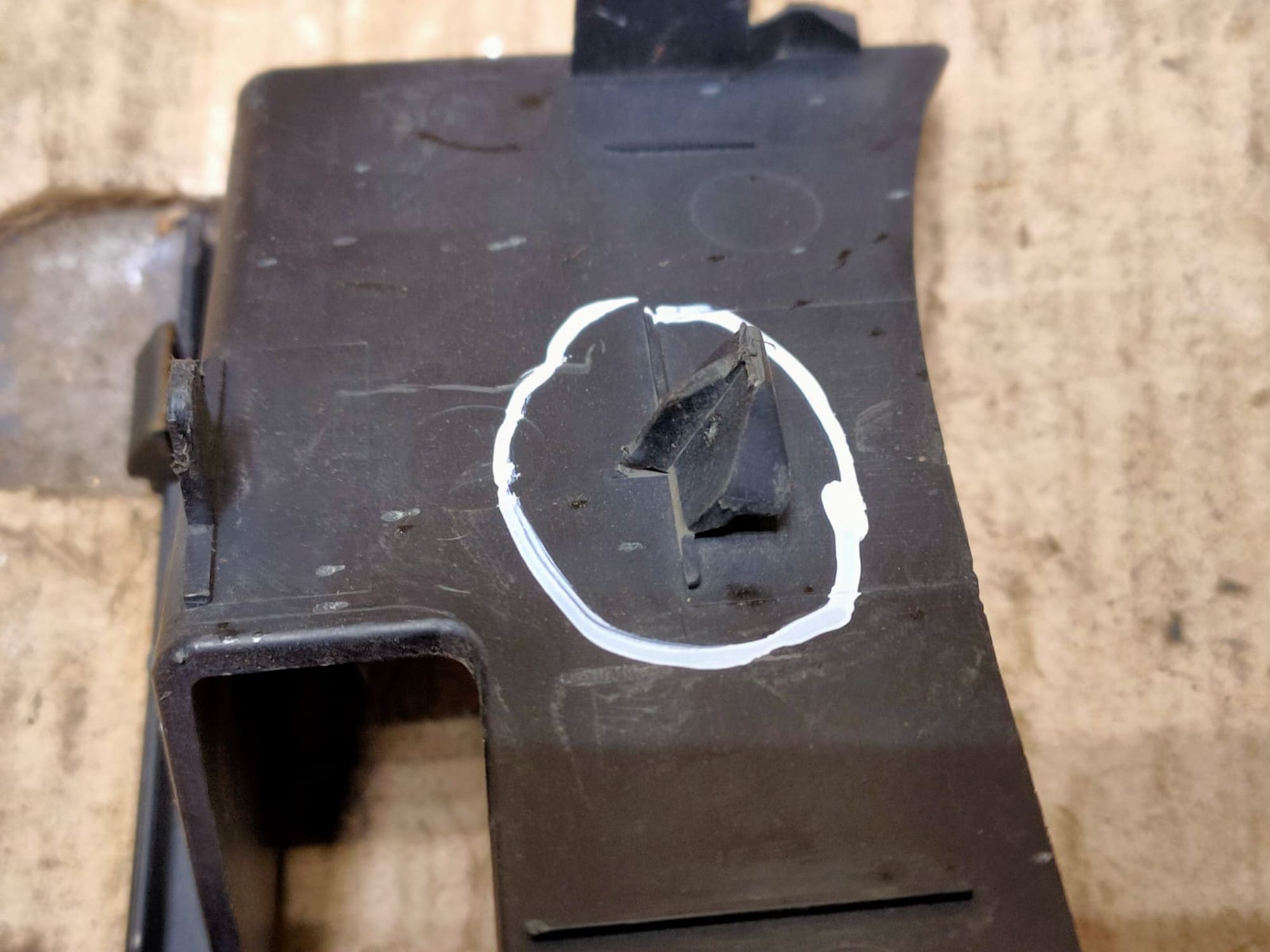 https://gcs.partsauto.market/rn-stockpro.appspot.com/thmbs/userImages/d89d66a30f14dbad161fb7a986aa0fe5/part/0fb46e9f-f454-4b9b-bd07-85f5a1cf586d_1746168064068.jpg
