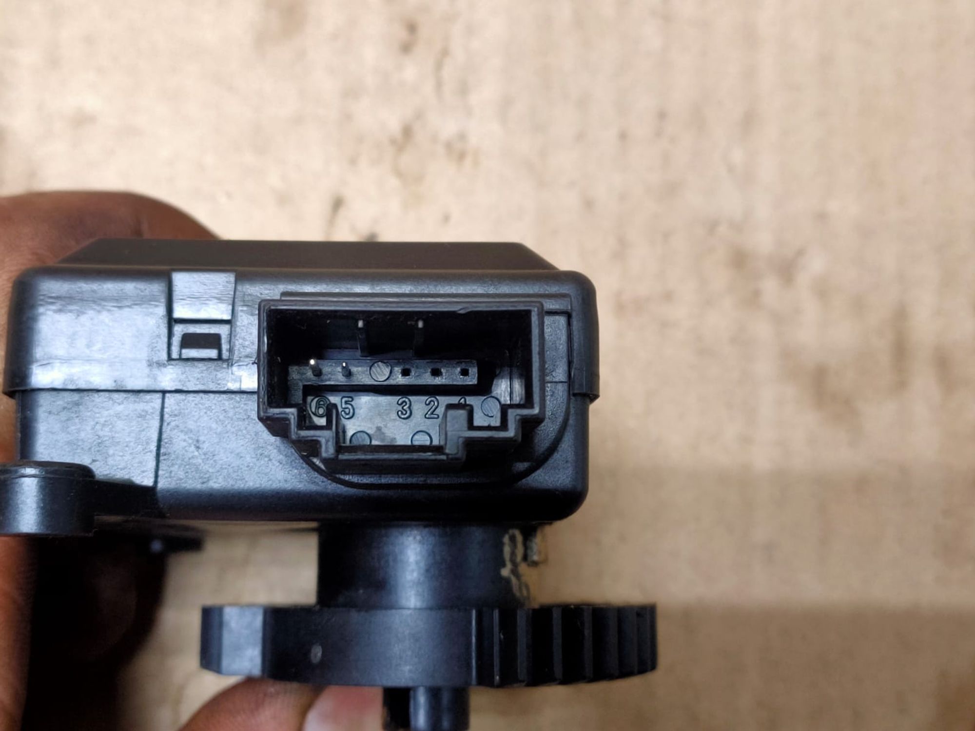https://gcs.partsauto.market/rn-stockpro.appspot.com/thmbs/userImages/d89d66a30f14dbad161fb7a986aa0fe5/part/22f9e7de-7533-4eaf-a127-d67986cfcd25_1747313987903.jpg
