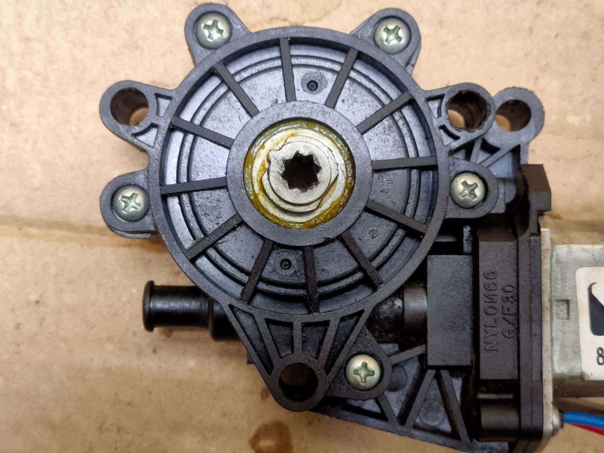 https://gcs.partsauto.market/rn-stockpro.appspot.com/thmbs/userImages/d89d66a30f14dbad161fb7a986aa0fe5/part/26f30fdc-14ee-4db9-a187-34ae26f7a919_1748935980961.jpg