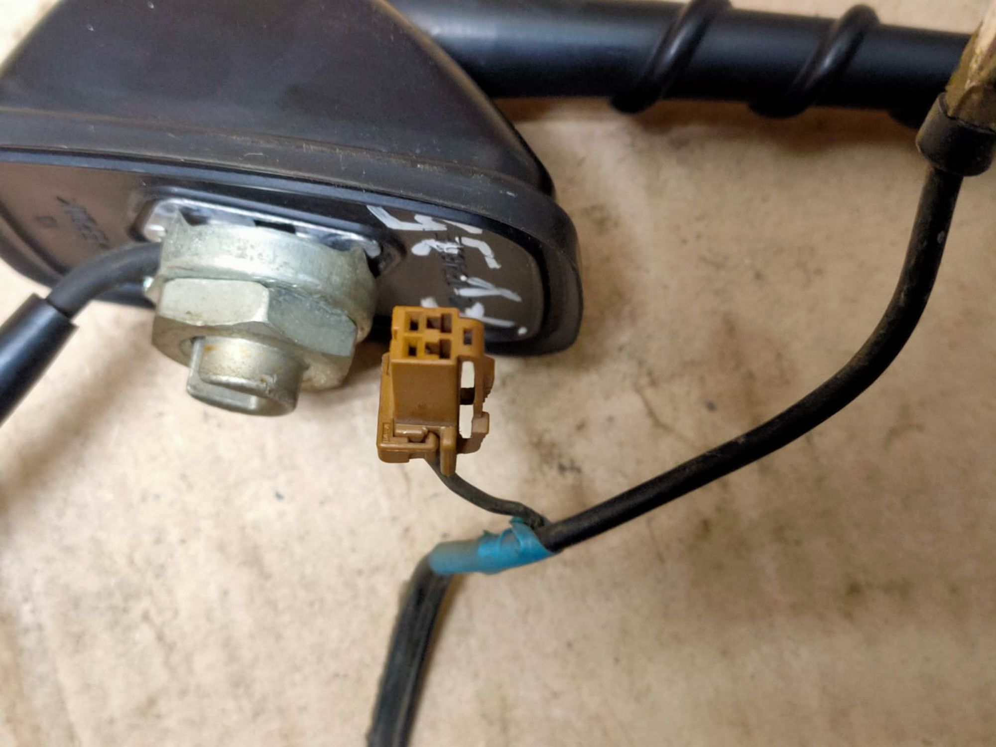 https://gcs.partsauto.market/rn-stockpro.appspot.com/thmbs/userImages/d89d66a30f14dbad161fb7a986aa0fe5/part/271df12f-6559-4352-9e63-ec7346cef6b0_1746281901497.jpg