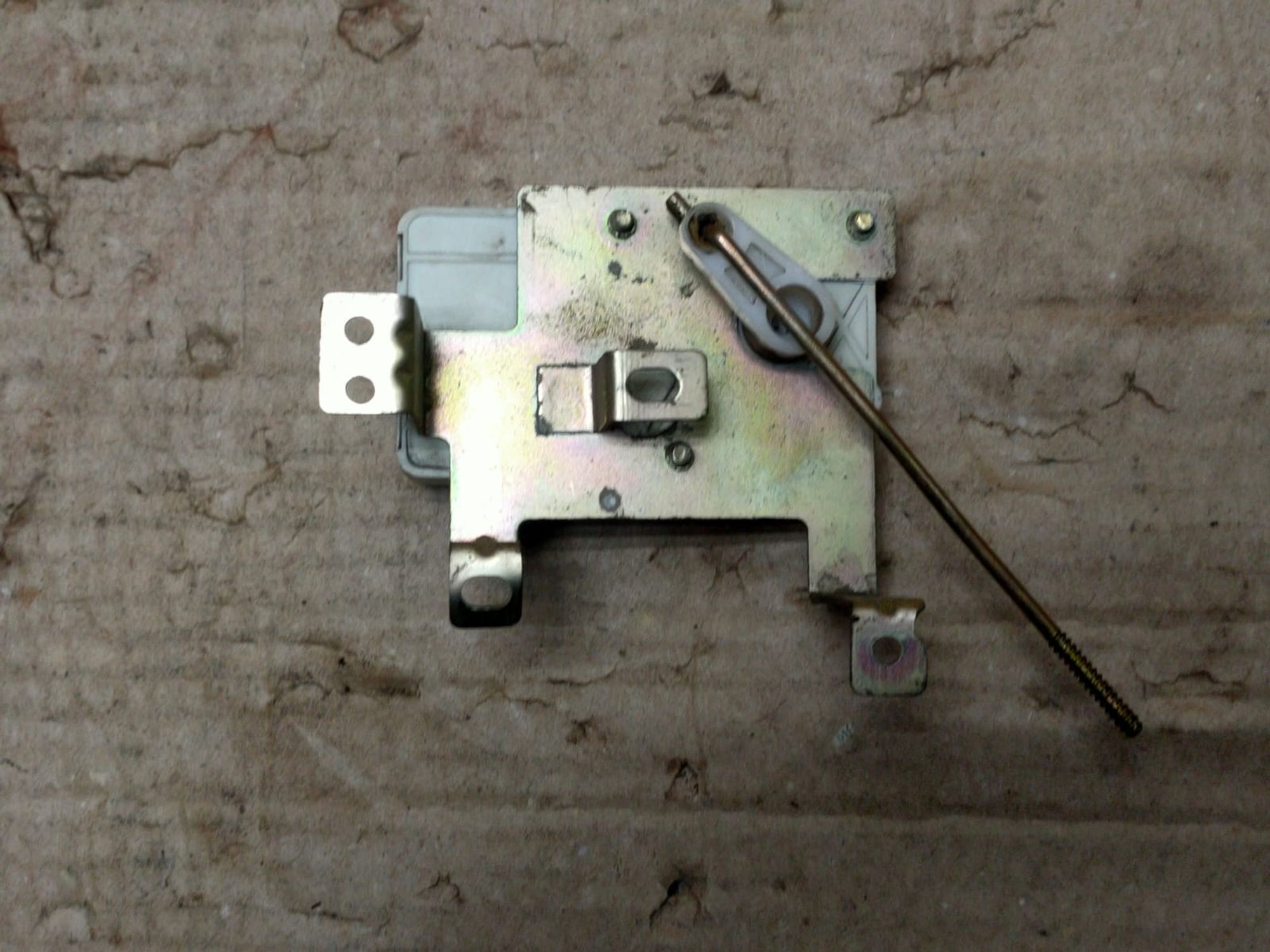 https://gcs.partsauto.market/rn-stockpro.appspot.com/thmbs/userImages/d89d66a30f14dbad161fb7a986aa0fe5/part/284f608f-4bcb-40f9-8a03-e102c0475564_1749716491337.jpg
