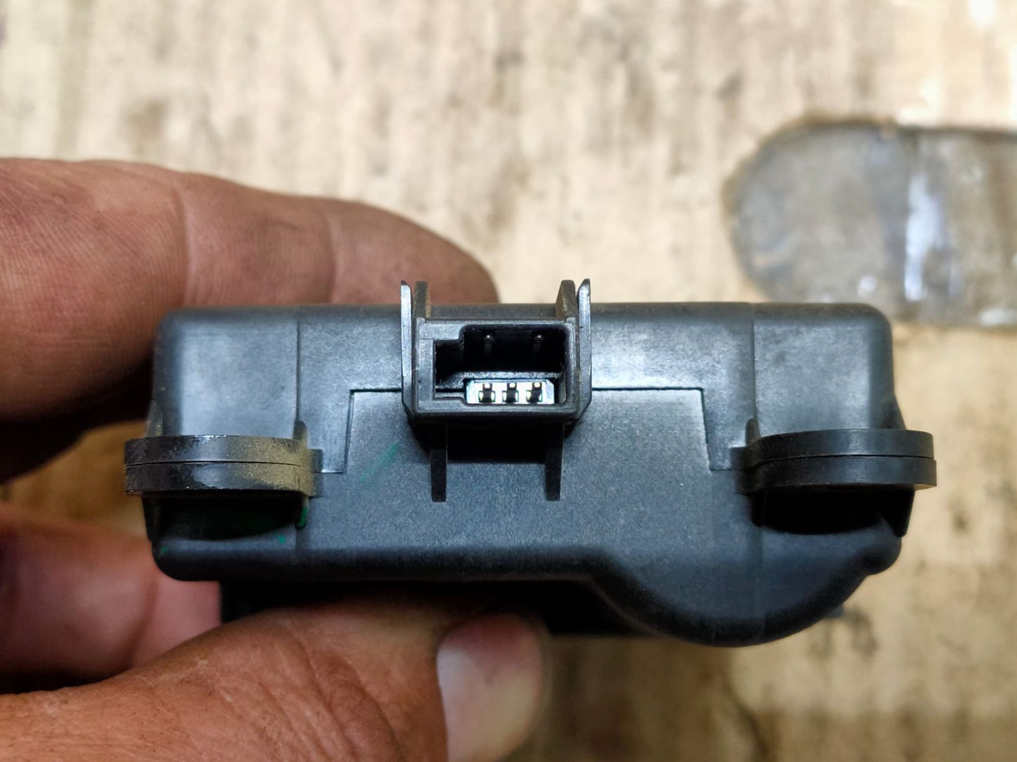 https://gcs.partsauto.market/rn-stockpro.appspot.com/thmbs/userImages/d89d66a30f14dbad161fb7a986aa0fe5/part/2f63d41c-d0d3-4836-b1bc-f1d38af7a890_1746281014233.jpg