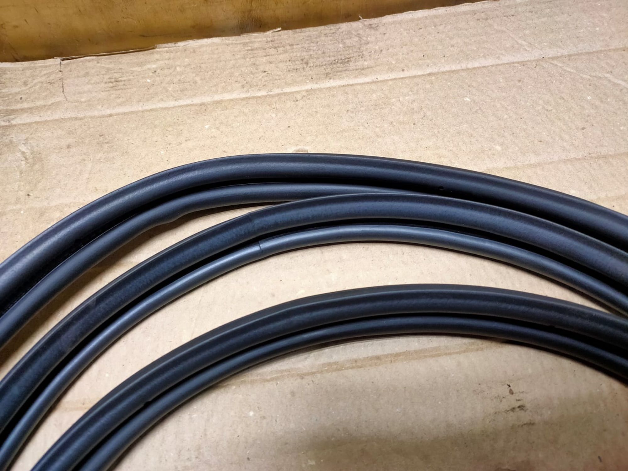 https://gcs.partsauto.market/rn-stockpro.appspot.com/thmbs/userImages/d89d66a30f14dbad161fb7a986aa0fe5/part/331c936d-e8e4-4f74-a6a1-901ba5b76c35_1747918379550.jpg
