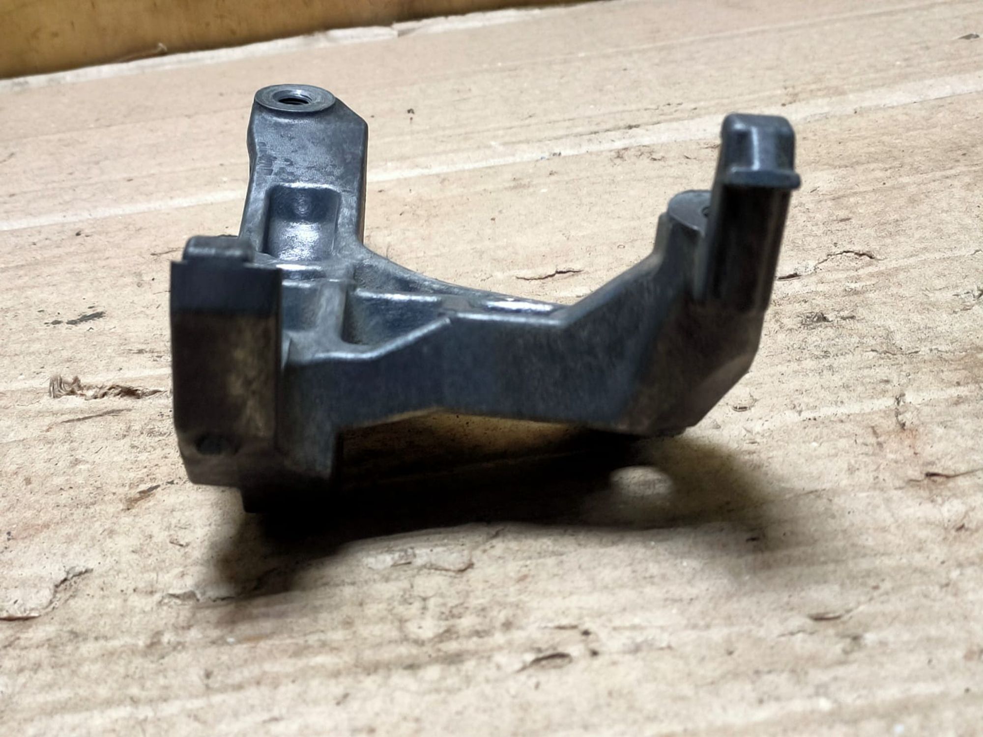 https://gcs.partsauto.market/rn-stockpro.appspot.com/thmbs/userImages/d89d66a30f14dbad161fb7a986aa0fe5/part/349a648e-8745-4630-b305-7a923c780202_1749206584541.jpg