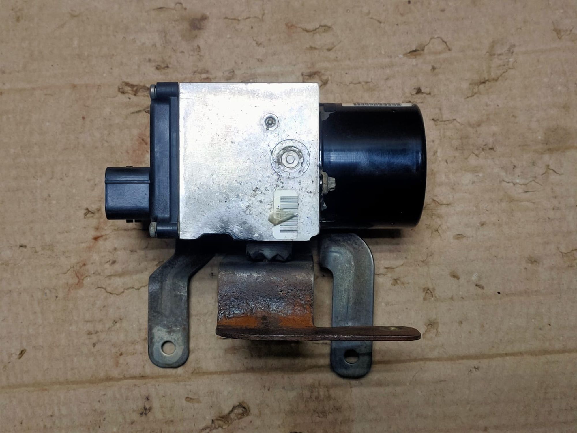 https://gcs.partsauto.market/rn-stockpro.appspot.com/thmbs/userImages/d89d66a30f14dbad161fb7a986aa0fe5/part/3e6660f0-e1e1-42af-b75e-3b9c1020df00_1749798306957.jpg