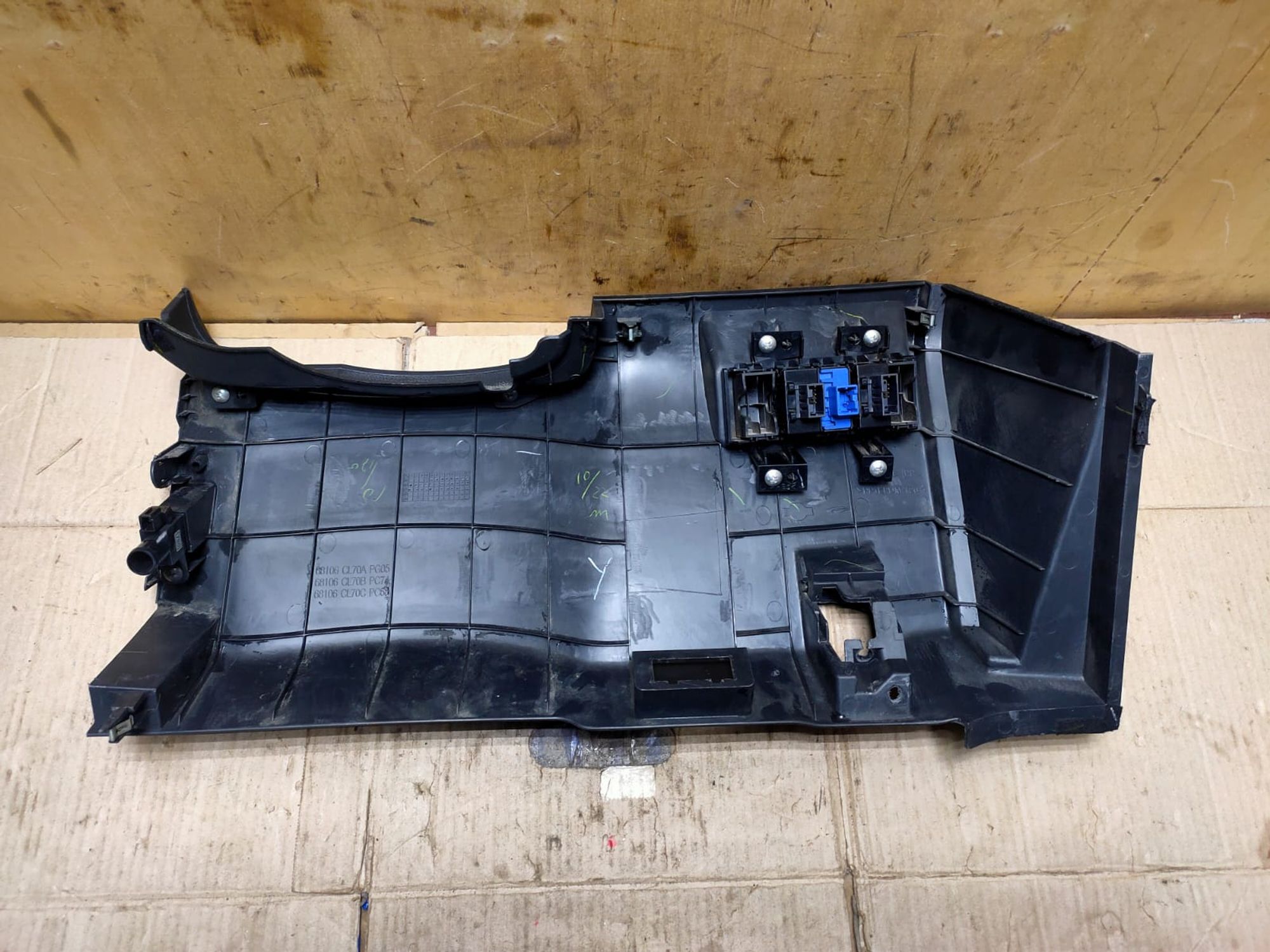 https://gcs.partsauto.market/rn-stockpro.appspot.com/thmbs/userImages/d89d66a30f14dbad161fb7a986aa0fe5/part/40c93187-9a41-4ecf-a763-5a2cfc8a8b60_1745560683702.jpg