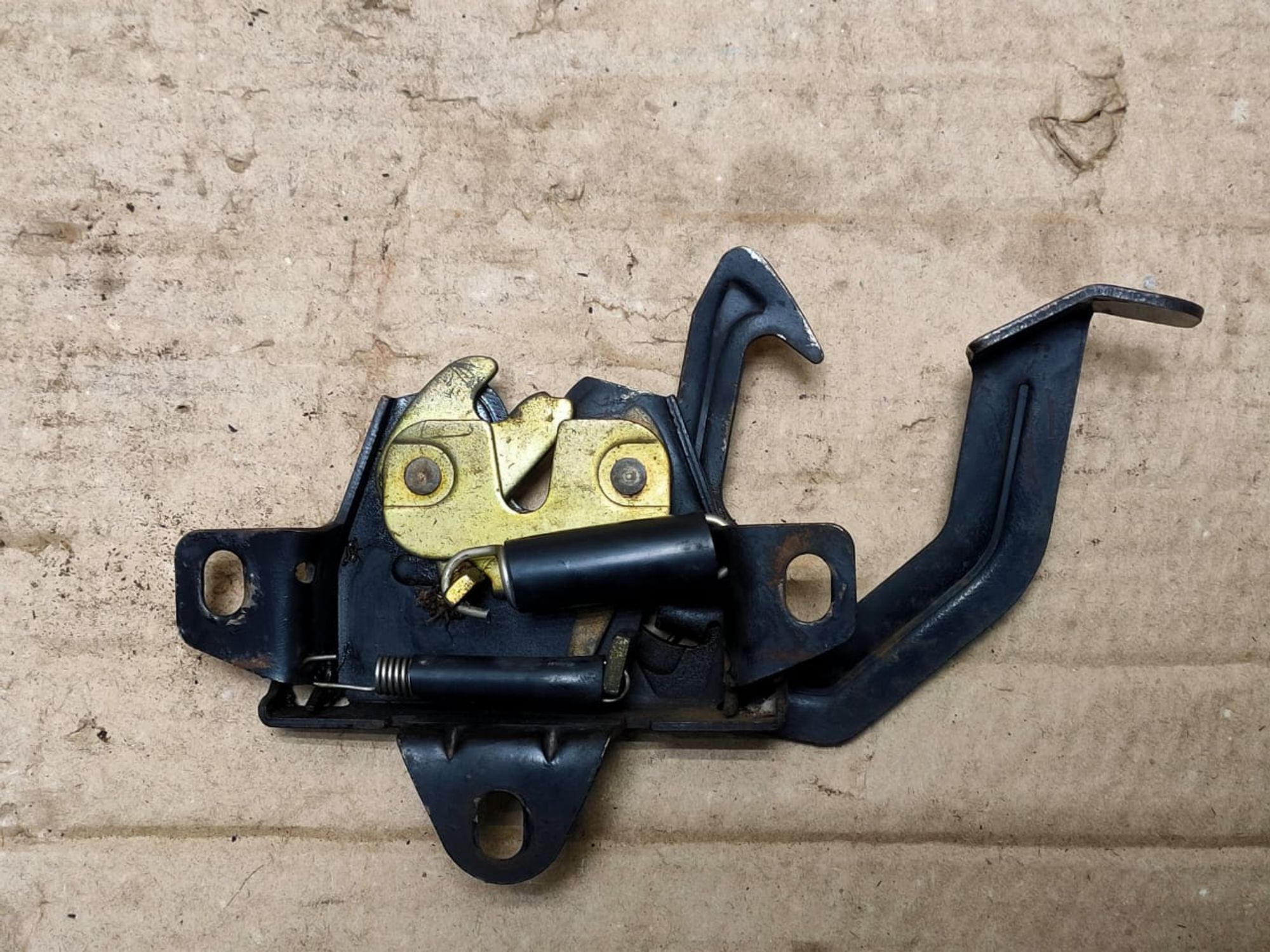 https://gcs.partsauto.market/rn-stockpro.appspot.com/thmbs/userImages/d89d66a30f14dbad161fb7a986aa0fe5/part/4408881f-5a4d-4f80-b81f-e8abef89b689_1749629870082.jpg