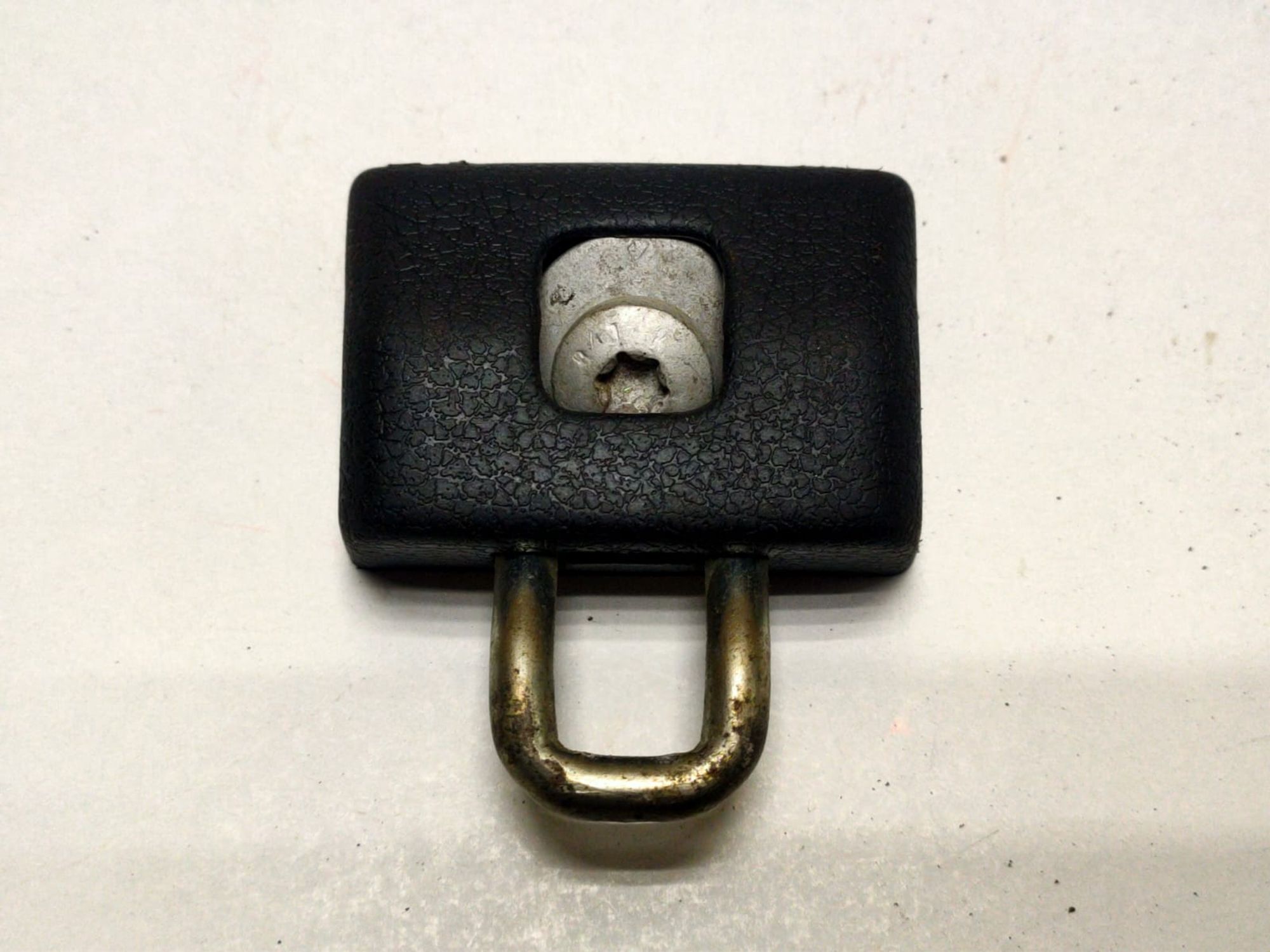 https://gcs.partsauto.market/rn-stockpro.appspot.com/thmbs/userImages/d89d66a30f14dbad161fb7a986aa0fe5/part/4a7d6014-3f6c-466f-8f22-a7d9918143ff_1743056121518.jpg