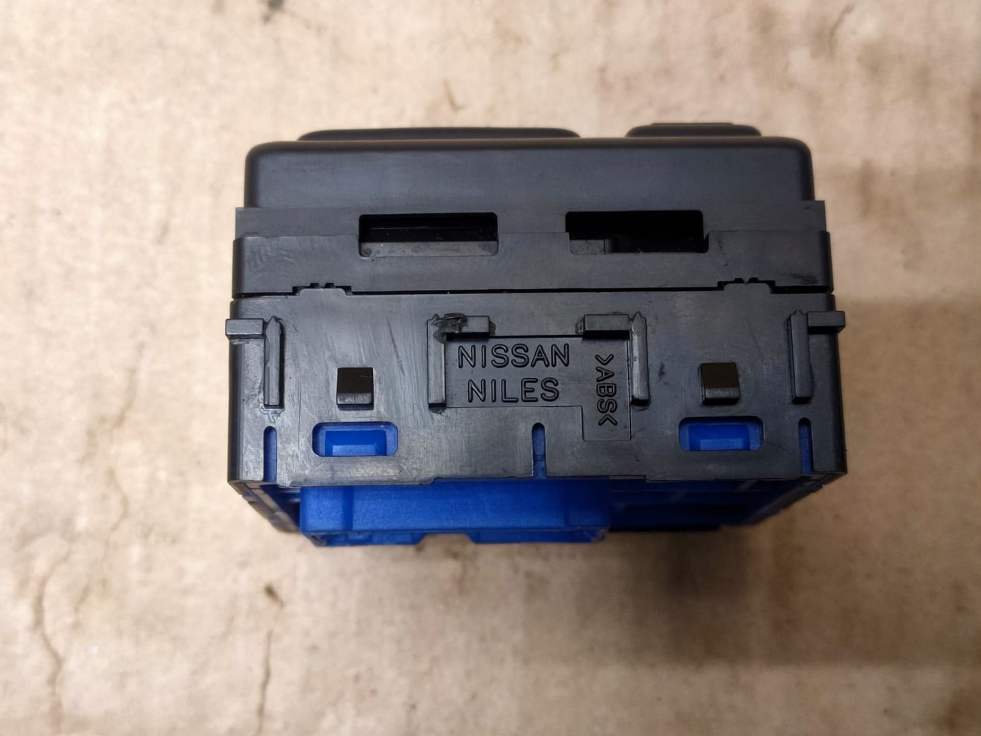https://gcs.partsauto.market/rn-stockpro.appspot.com/thmbs/userImages/d89d66a30f14dbad161fb7a986aa0fe5/part/4c754a0b-408d-4f7b-930d-cdd229a9145b_1745562658877.jpg