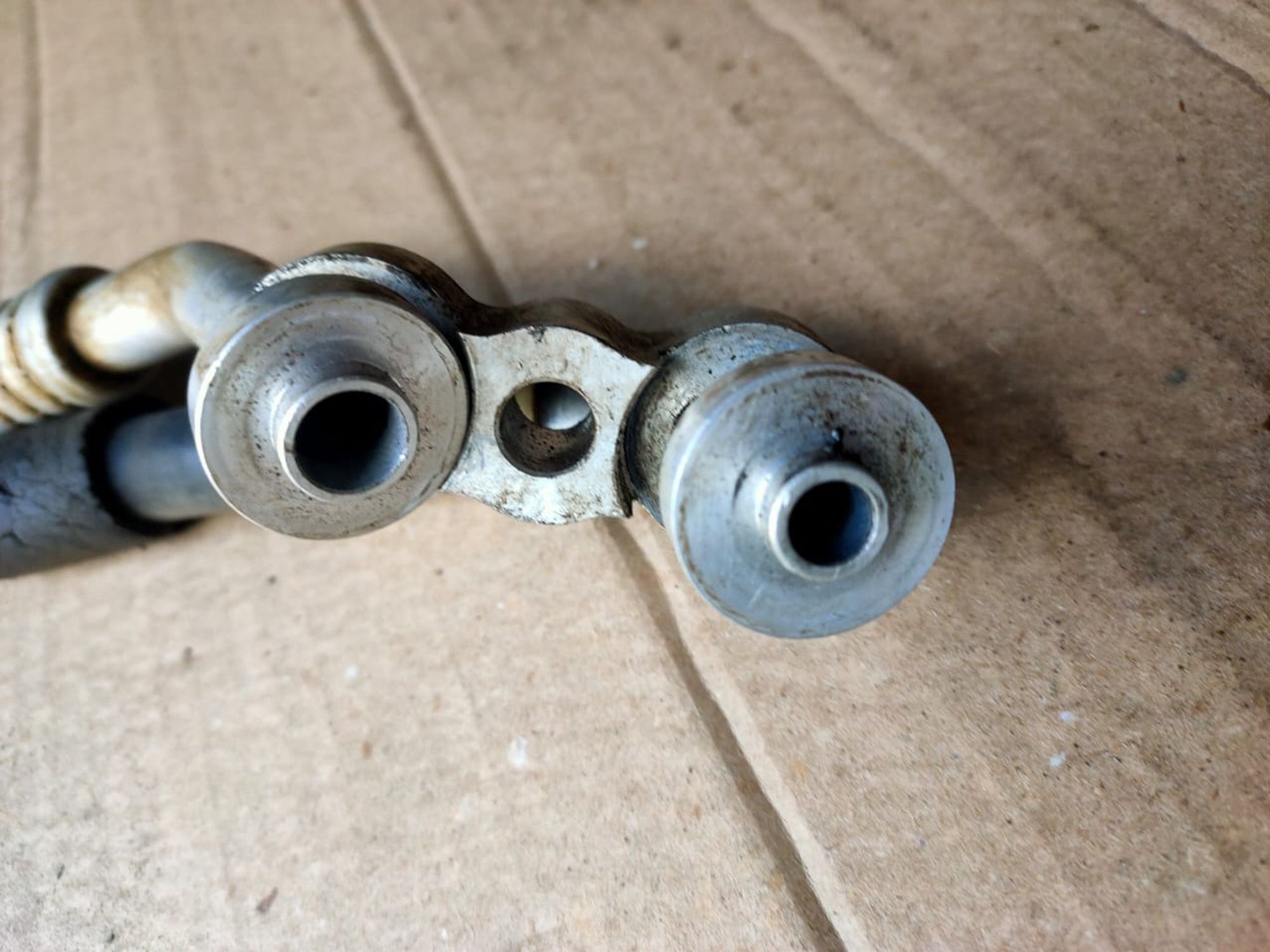 https://gcs.partsauto.market/rn-stockpro.appspot.com/thmbs/userImages/d89d66a30f14dbad161fb7a986aa0fe5/part/5576a8f7-7669-43ad-9271-156e0e4e38b8_1750312148828.jpg