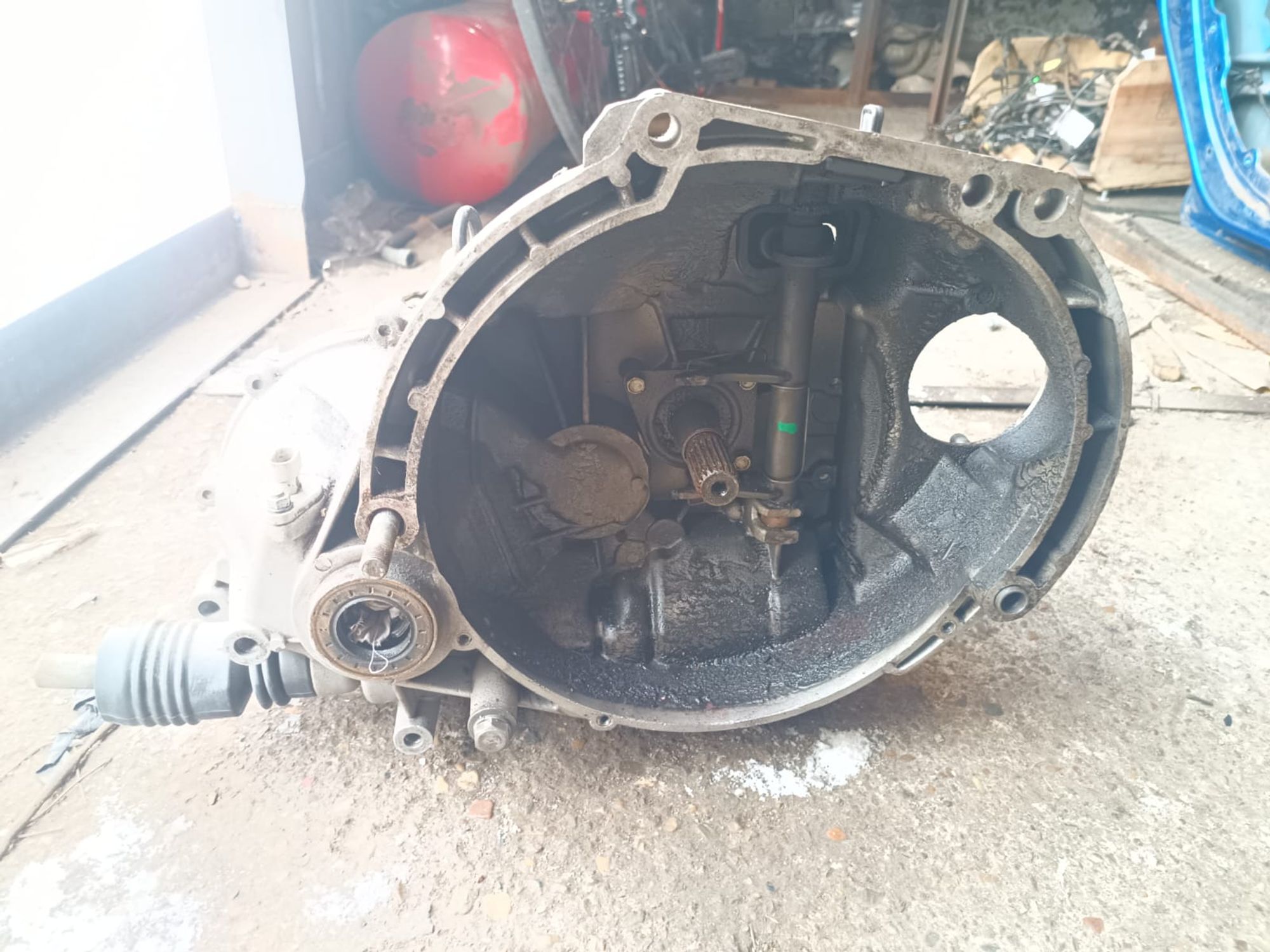 https://gcs.partsauto.market/rn-stockpro.appspot.com/thmbs/userImages/d89d66a30f14dbad161fb7a986aa0fe5/part/59bb0179-c946-44d4-96b8-a3eb6847159f_1733908201670.jpg