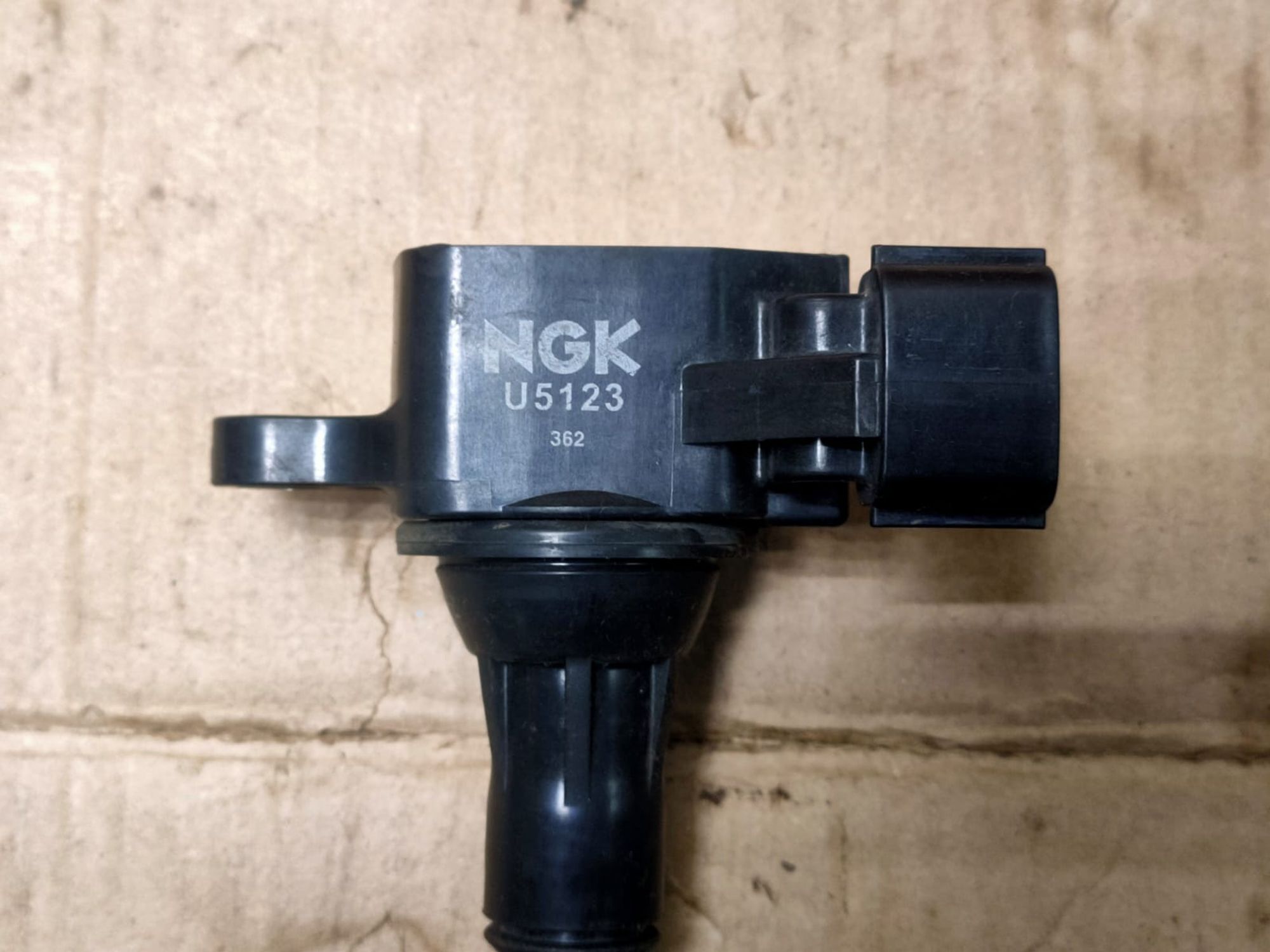 https://gcs.partsauto.market/rn-stockpro.appspot.com/thmbs/userImages/d89d66a30f14dbad161fb7a986aa0fe5/part/5dfbaab4-0b12-4030-86ee-b86bd7ceff0a_1745558839941.jpg