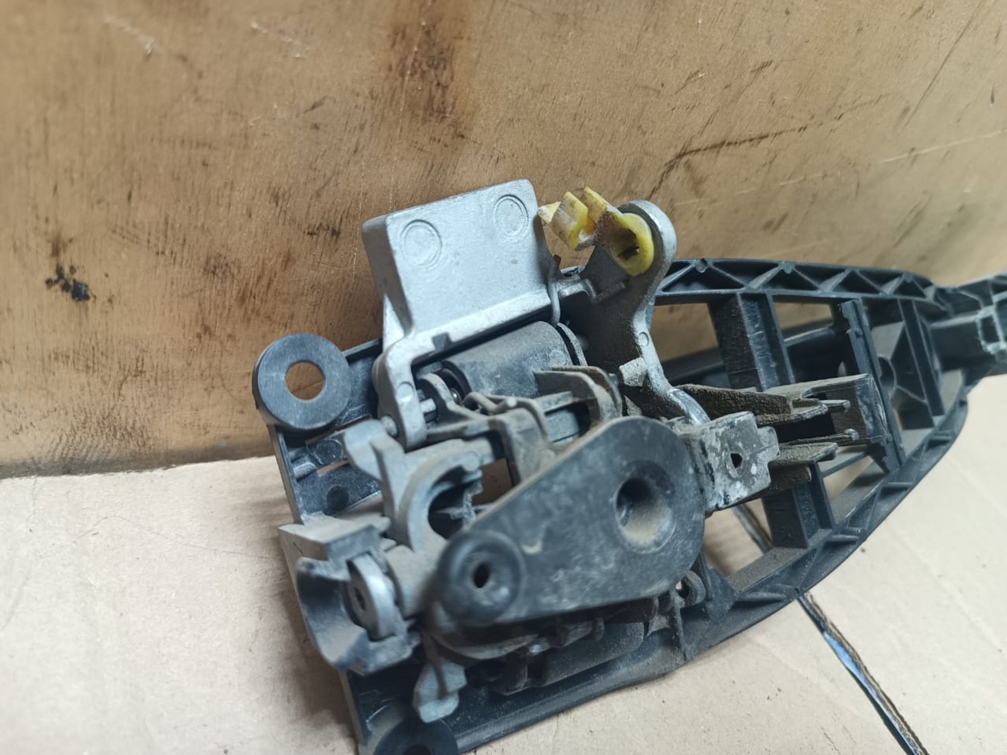https://gcs.partsauto.market/rn-stockpro.appspot.com/thmbs/userImages/d89d66a30f14dbad161fb7a986aa0fe5/part/61d3e5ed-d6b4-4111-82c4-2ce17f35a8a8_1742538881264.jpg