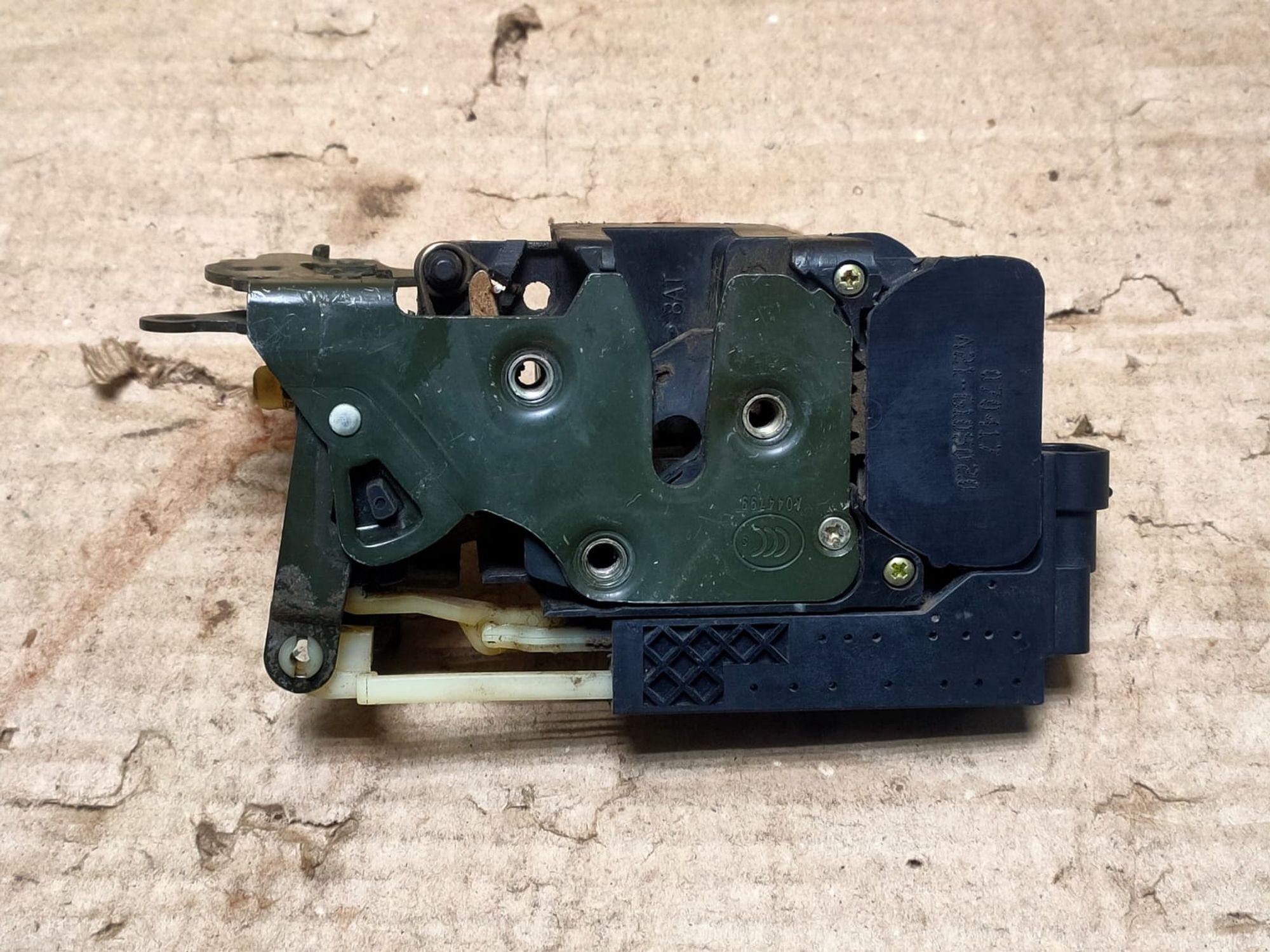https://gcs.partsauto.market/rn-stockpro.appspot.com/thmbs/userImages/d89d66a30f14dbad161fb7a986aa0fe5/part/6a591e51-1b88-494c-a95e-280b31270caf_1749641575501.jpg