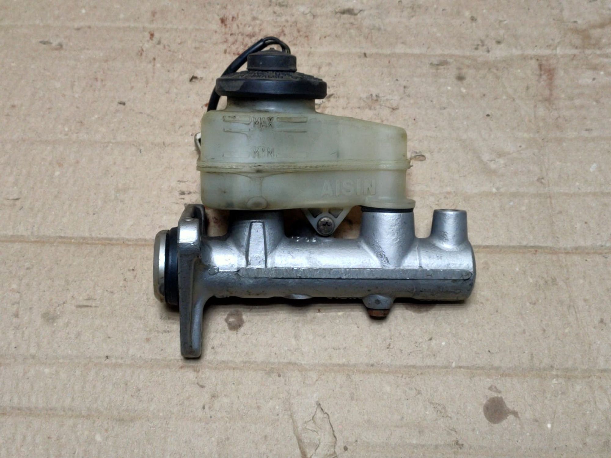https://gcs.partsauto.market/rn-stockpro.appspot.com/thmbs/userImages/d89d66a30f14dbad161fb7a986aa0fe5/part/6c401406-2418-4693-9cd3-2e322df7aa93_1748936310028.jpg