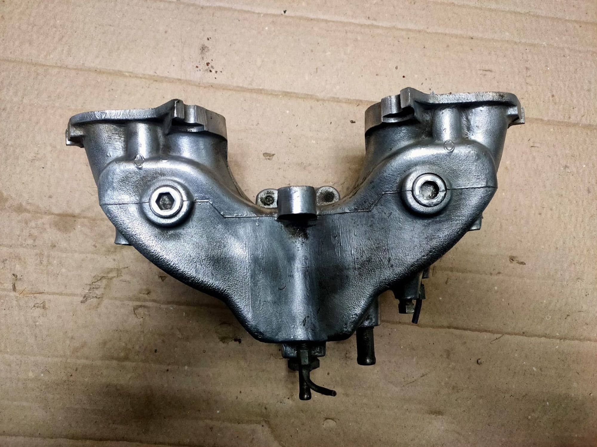 https://gcs.partsauto.market/rn-stockpro.appspot.com/thmbs/userImages/d89d66a30f14dbad161fb7a986aa0fe5/part/70b1bb9a-d00e-4d18-acdd-0ce9af936c3c_1748842542691.jpg