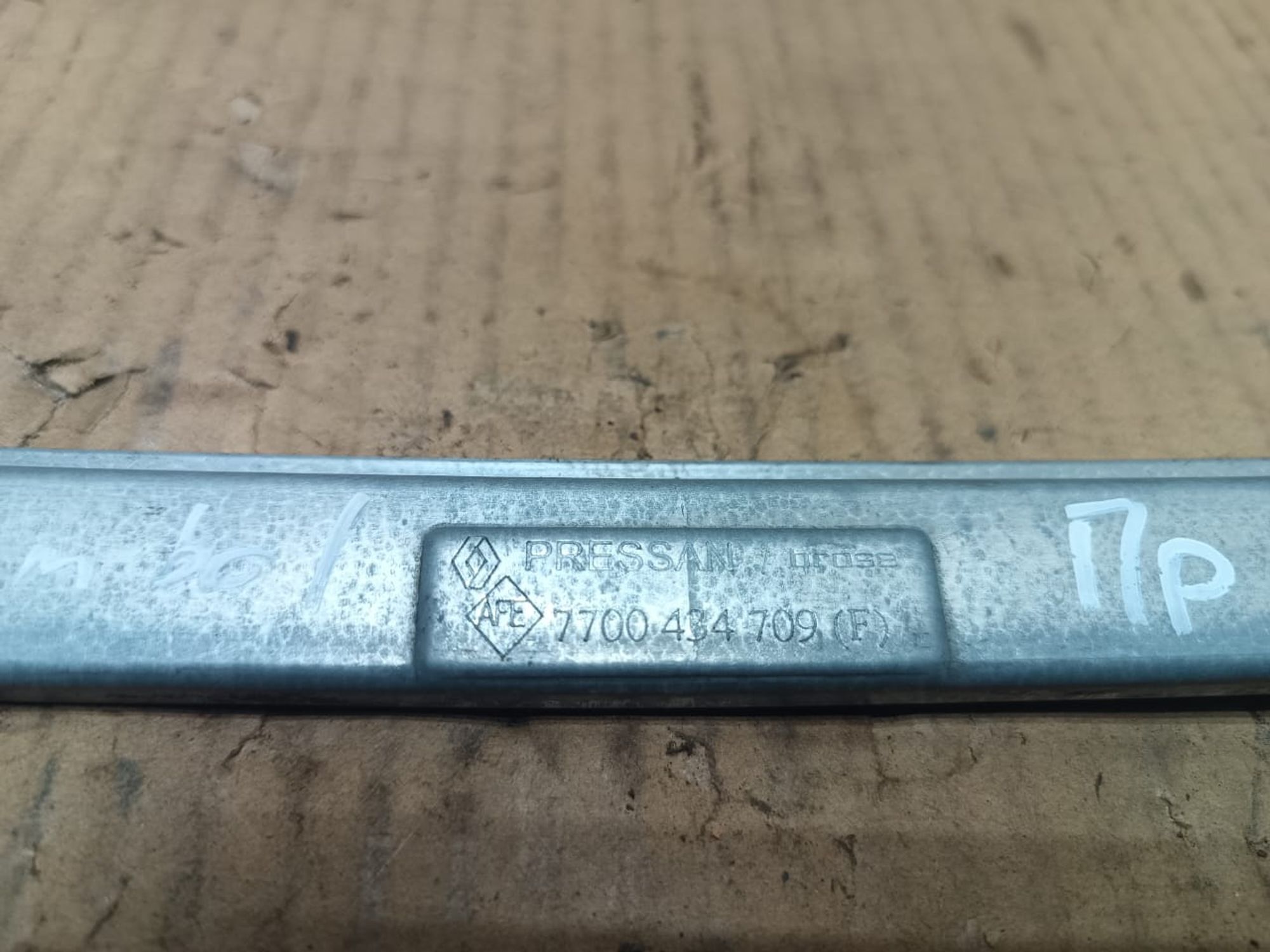 https://gcs.partsauto.market/rn-stockpro.appspot.com/thmbs/userImages/d89d66a30f14dbad161fb7a986aa0fe5/part/7def6d7d-37d2-48e8-9e24-9615c35416a6_1739431930350.jpg